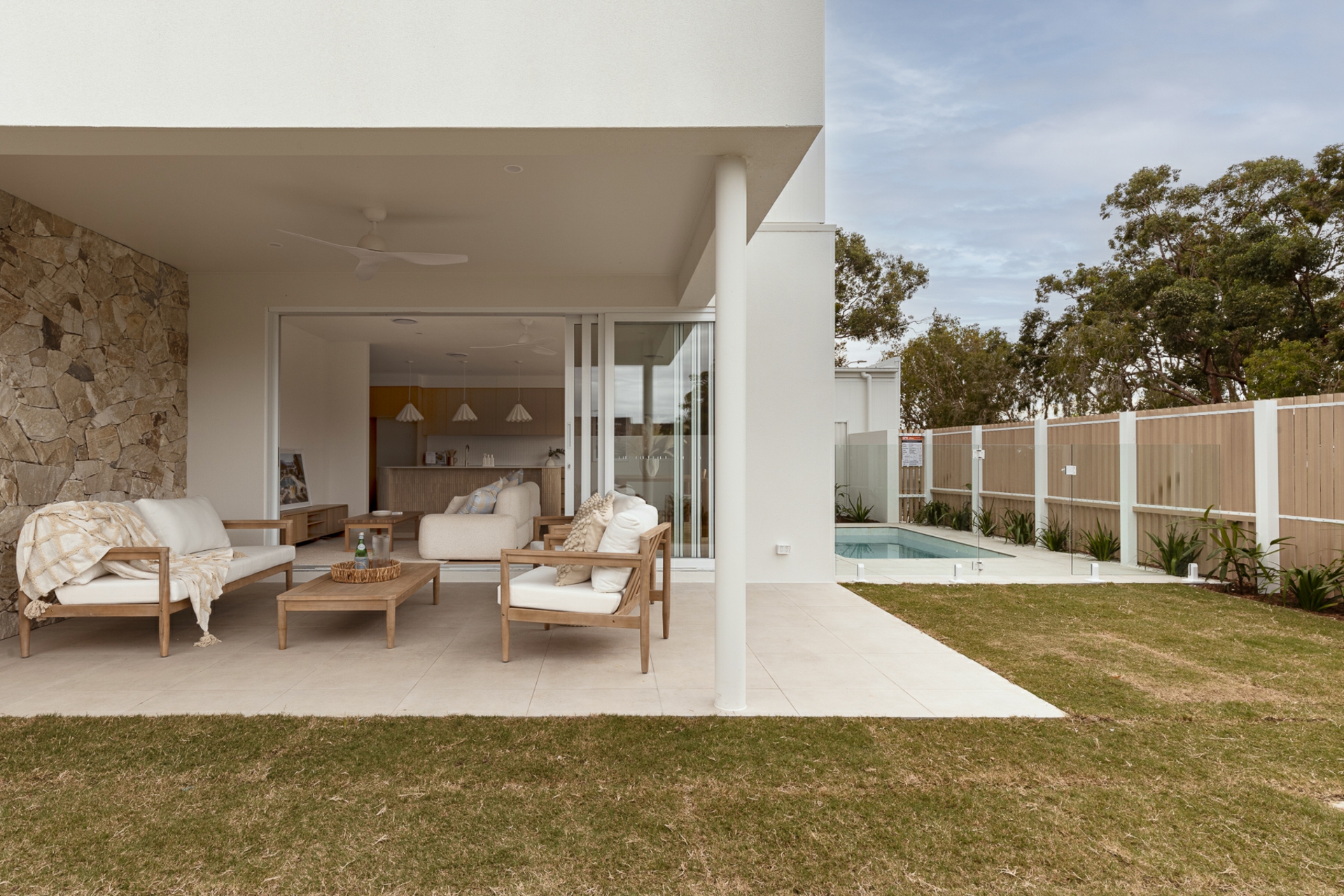 1 Tween Court, MERMAID WATERS