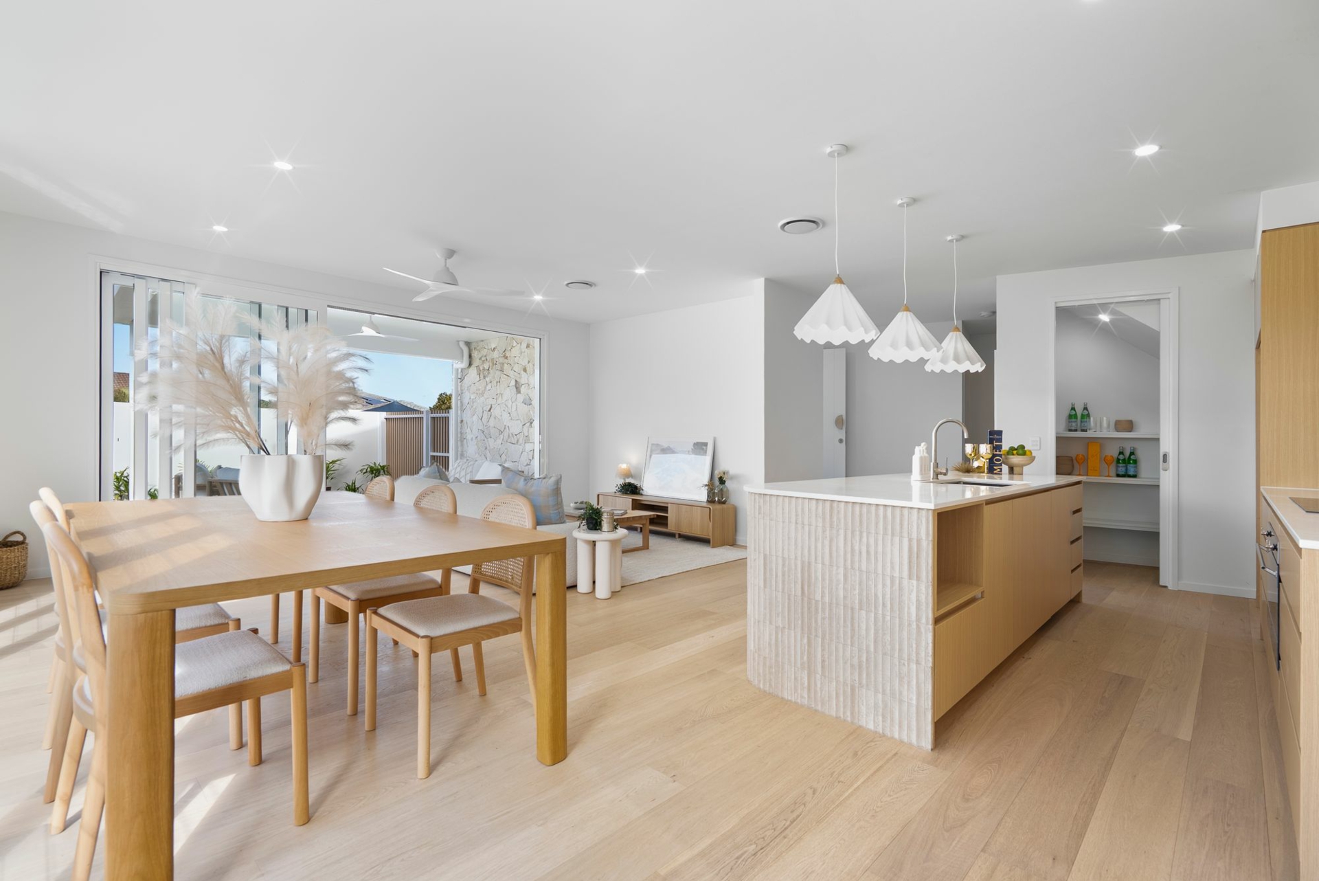 1 Tween Court, MERMAID WATERS