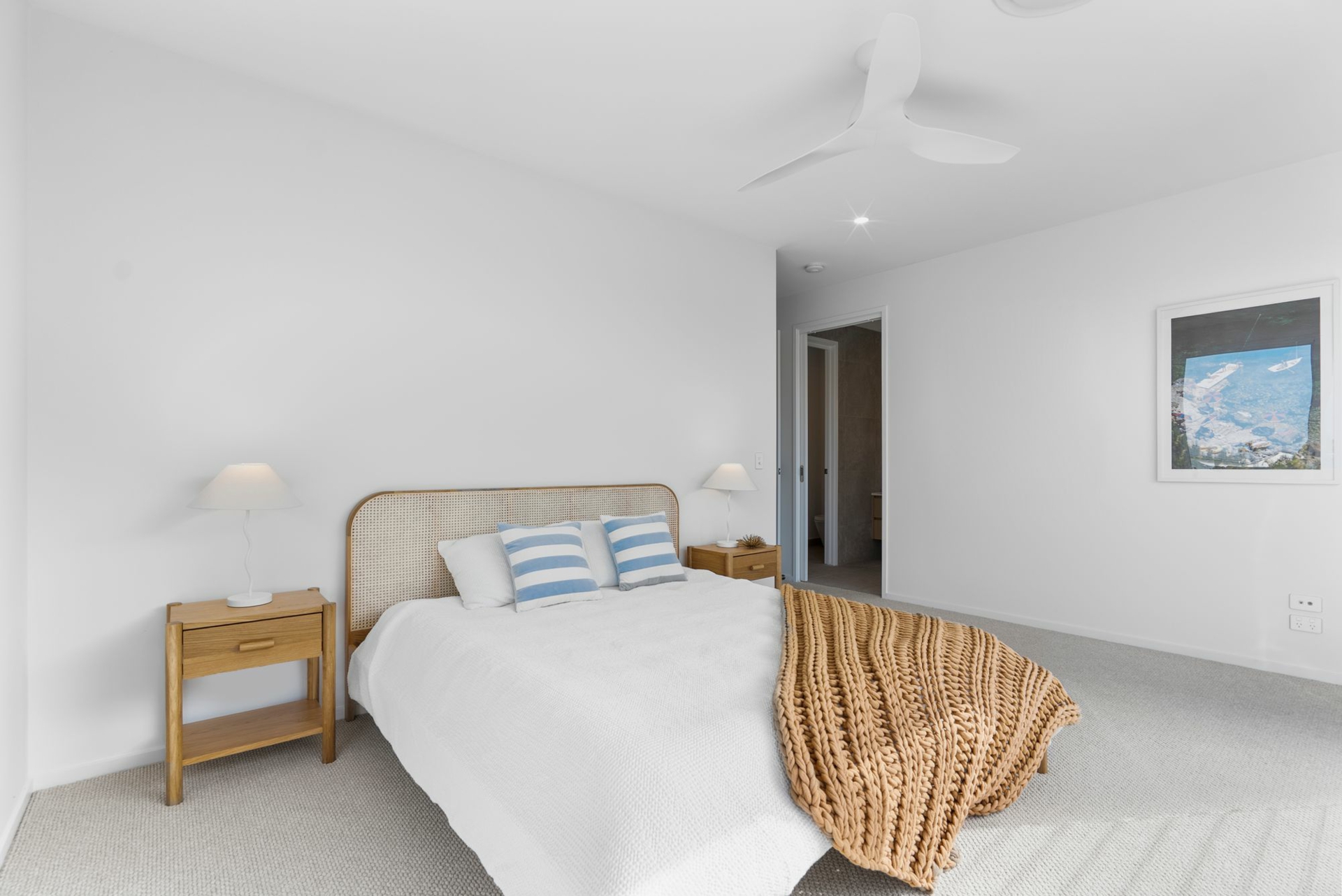 1 Tween Court, MERMAID WATERS