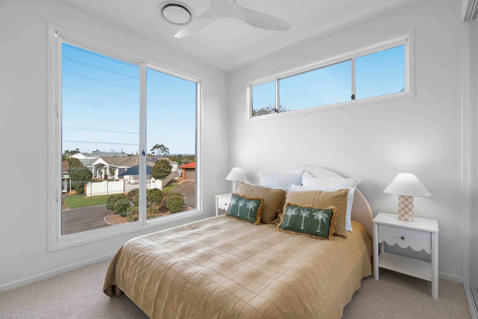 1 Tween Court, MERMAID WATERS