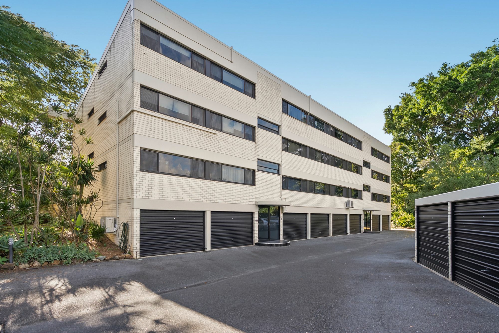 1/22-26 Rudd Street, BROADBEACH WATERS