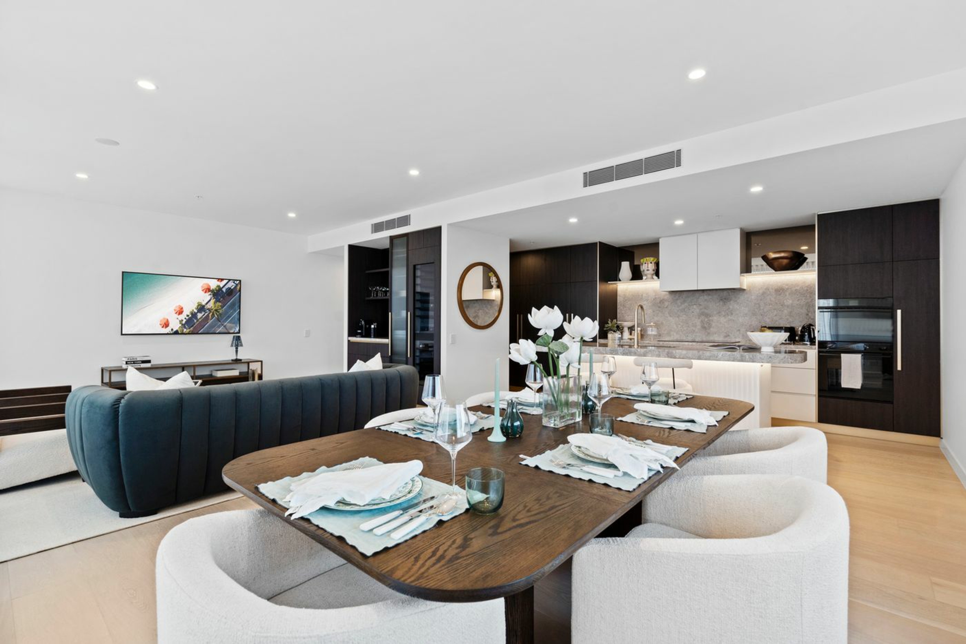 Broadbeach, 4218 — photo 3 of 20
