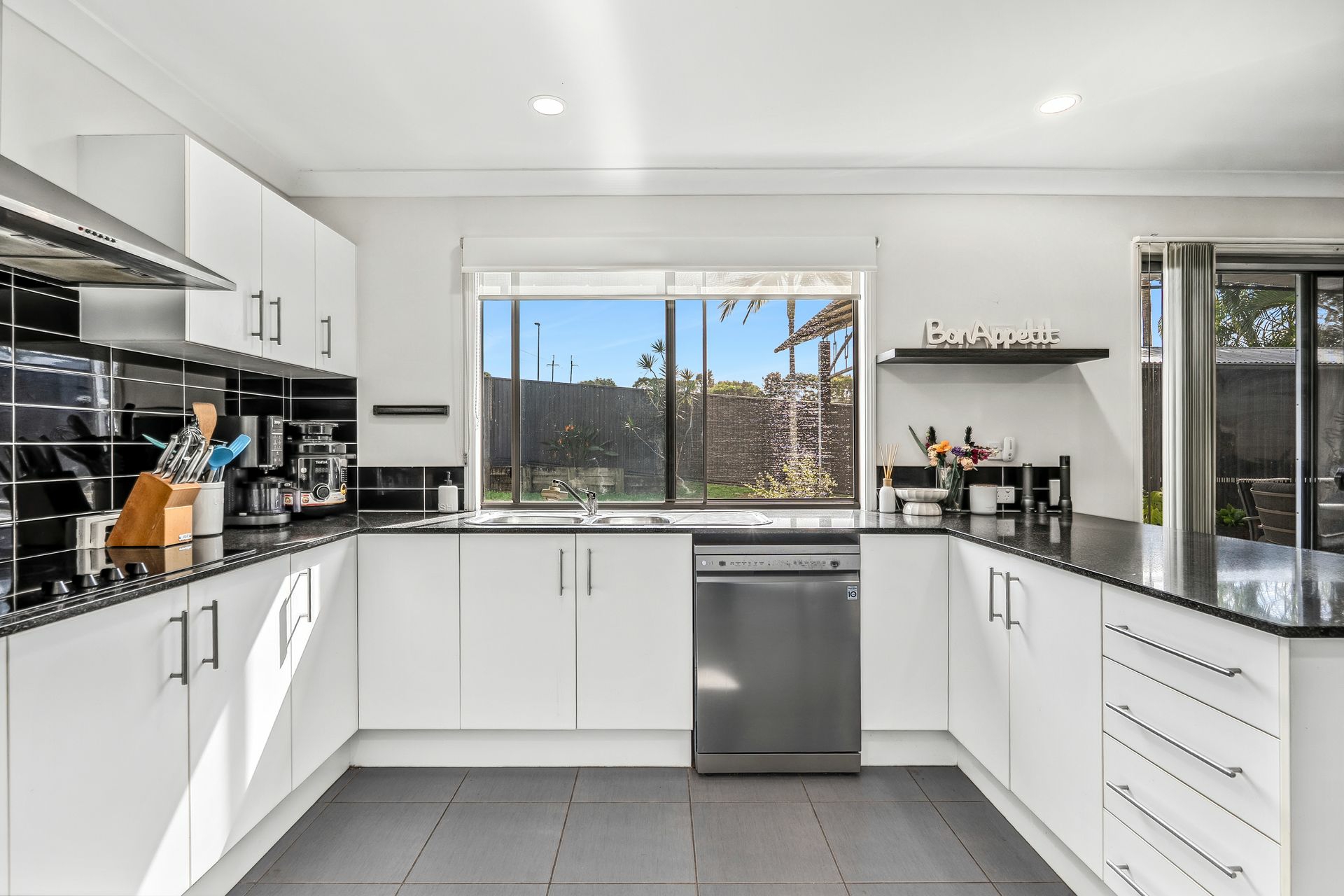 3 Yarama Court — photo 4 of 27