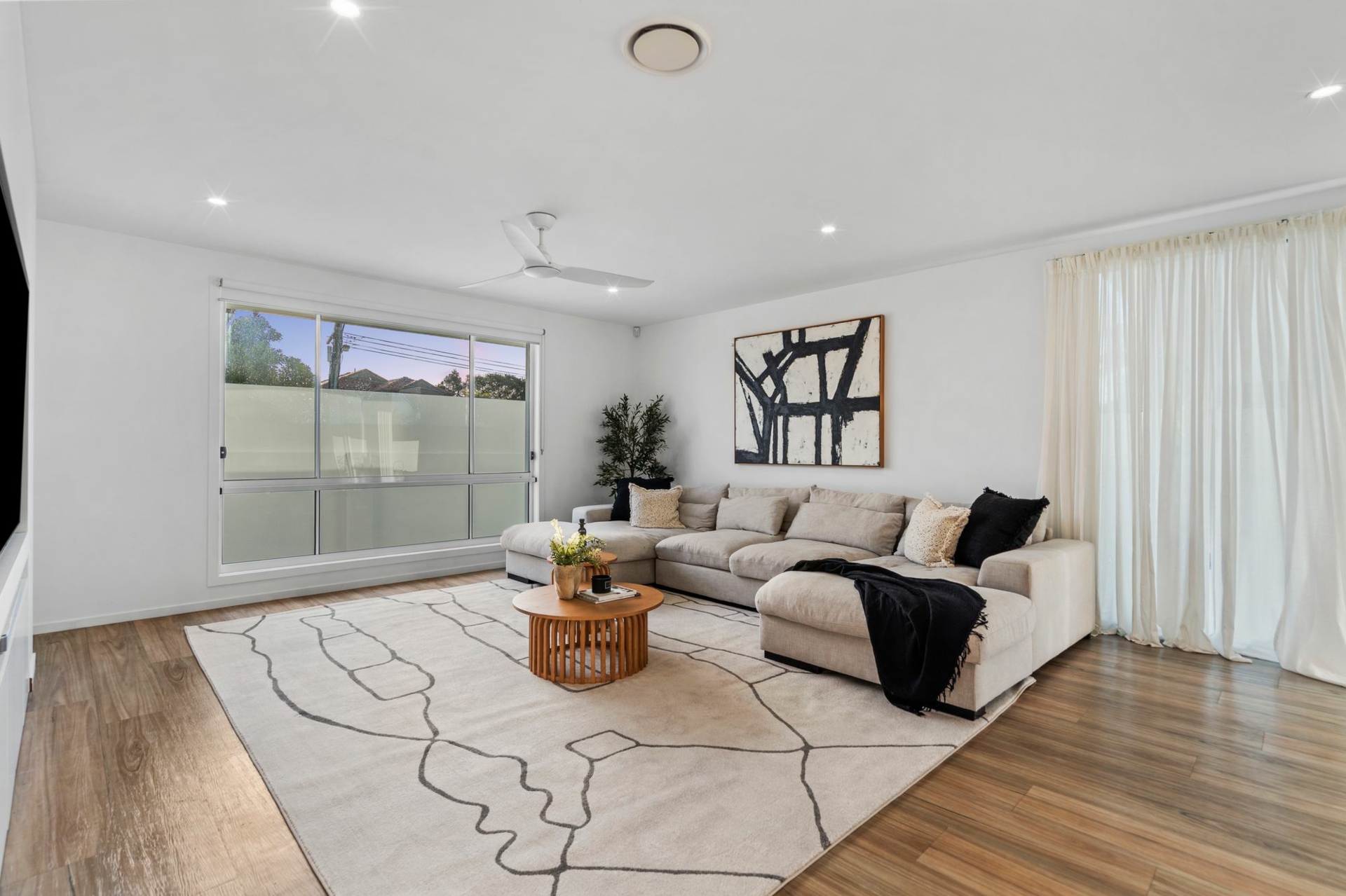 16 Montserrat Crt — photo 12 of 30