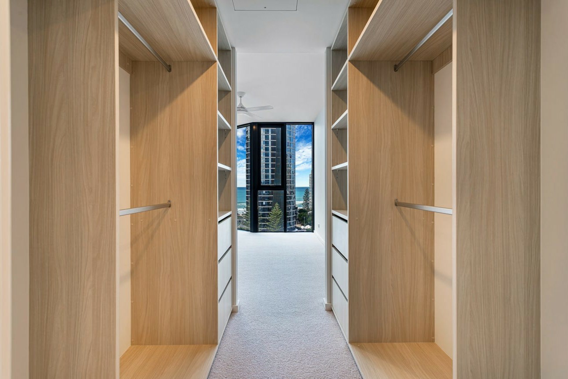 Broadbeach, 4218 — photo 9 of 26