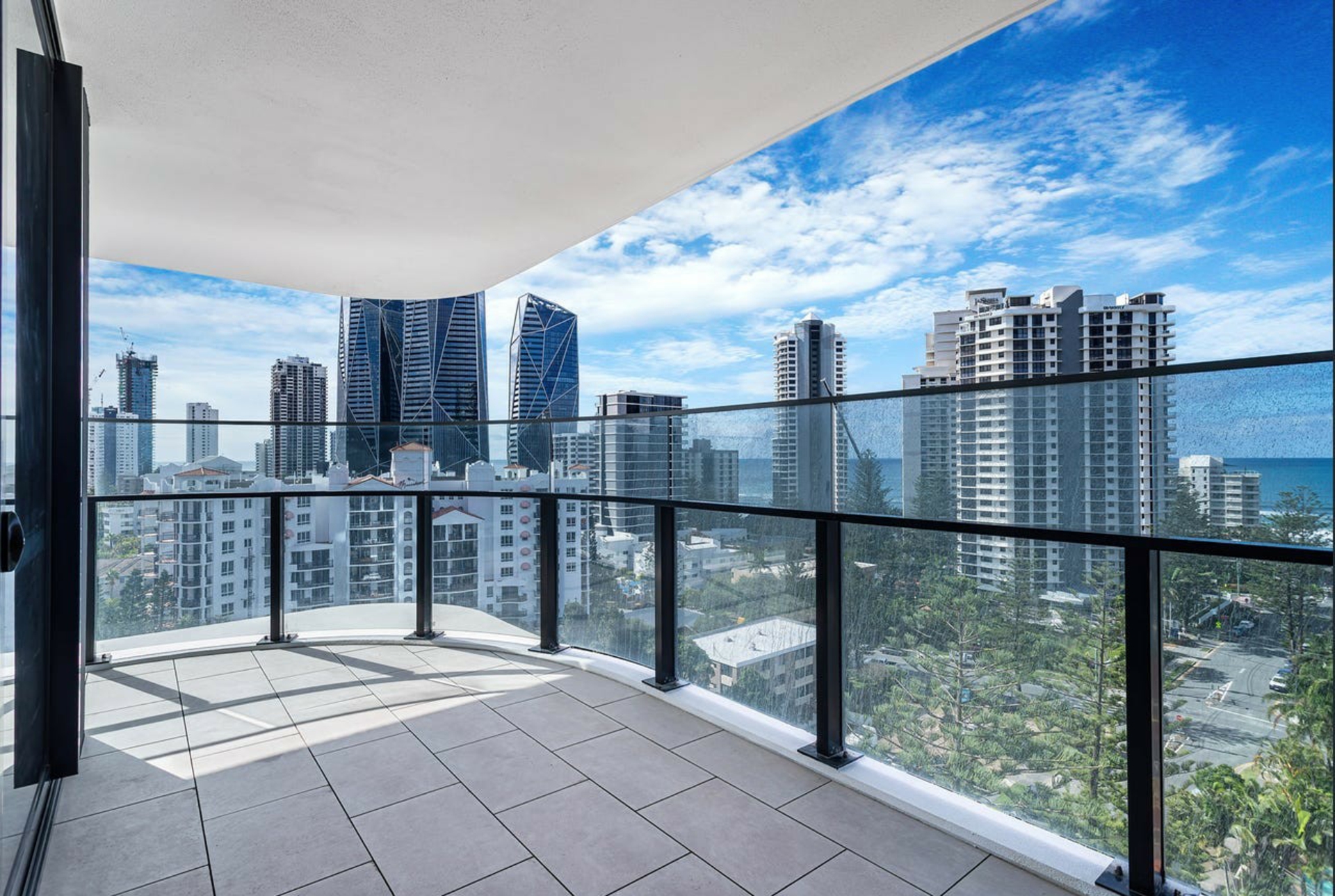 Broadbeach, 4218 — photo 17 of 26