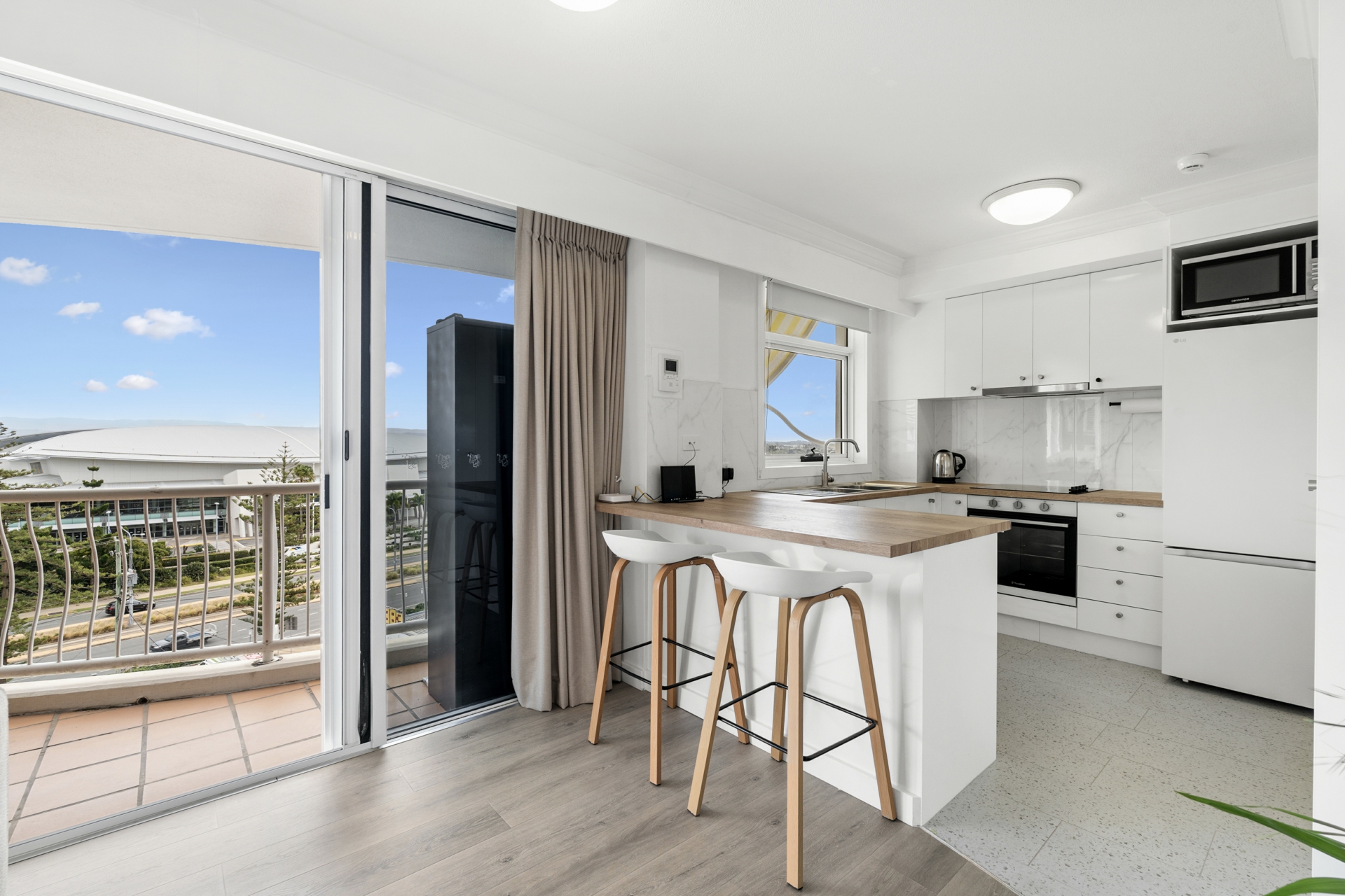 Broadbeach, 4218 — photo 4 of 15