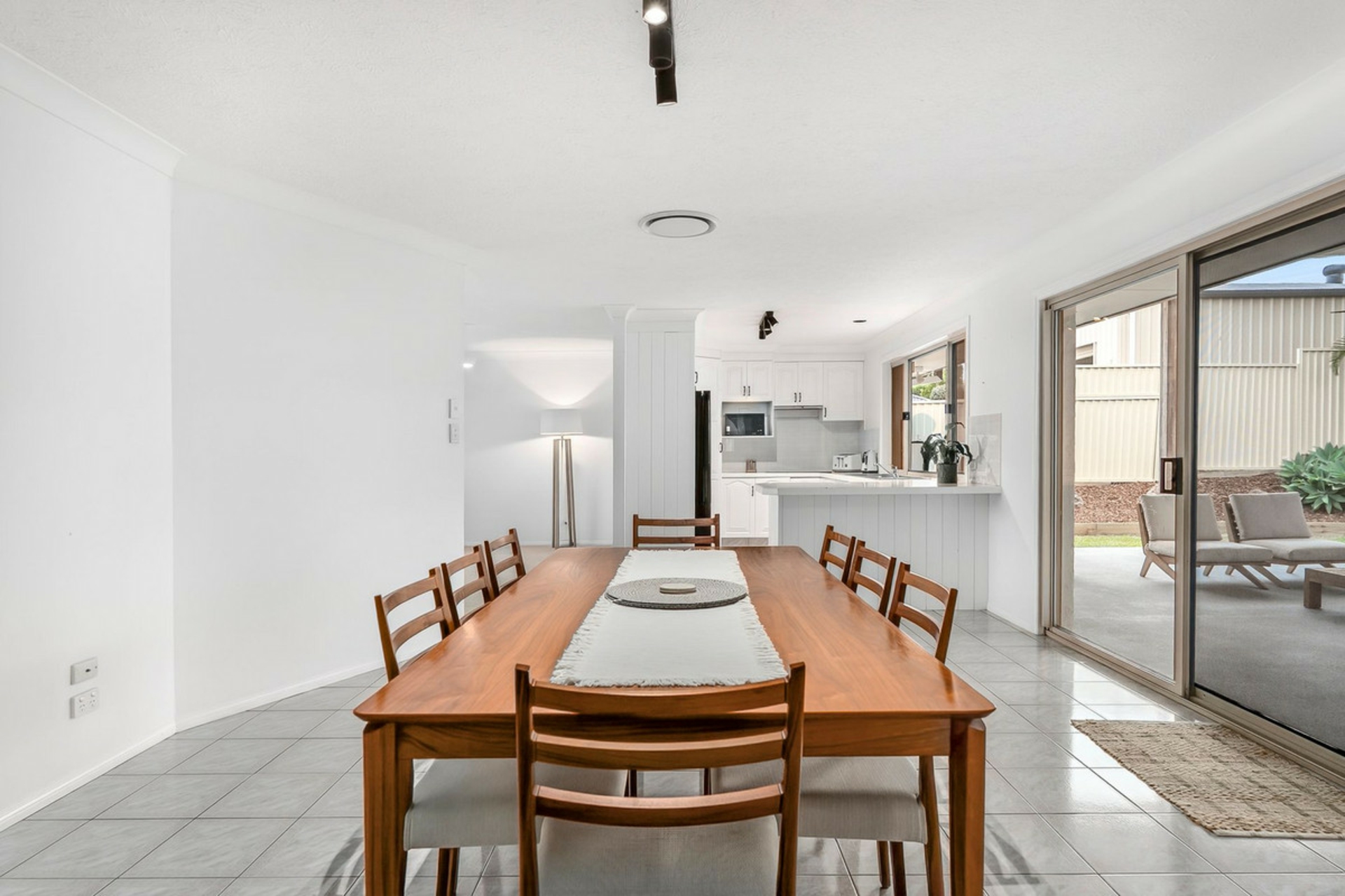 13 Hastings Cresent — photo 4 of 10