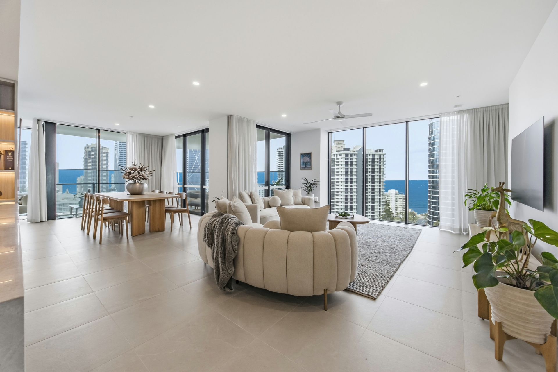 1401/30 First Avenue — photo from LJ Hooker Broadbeach
