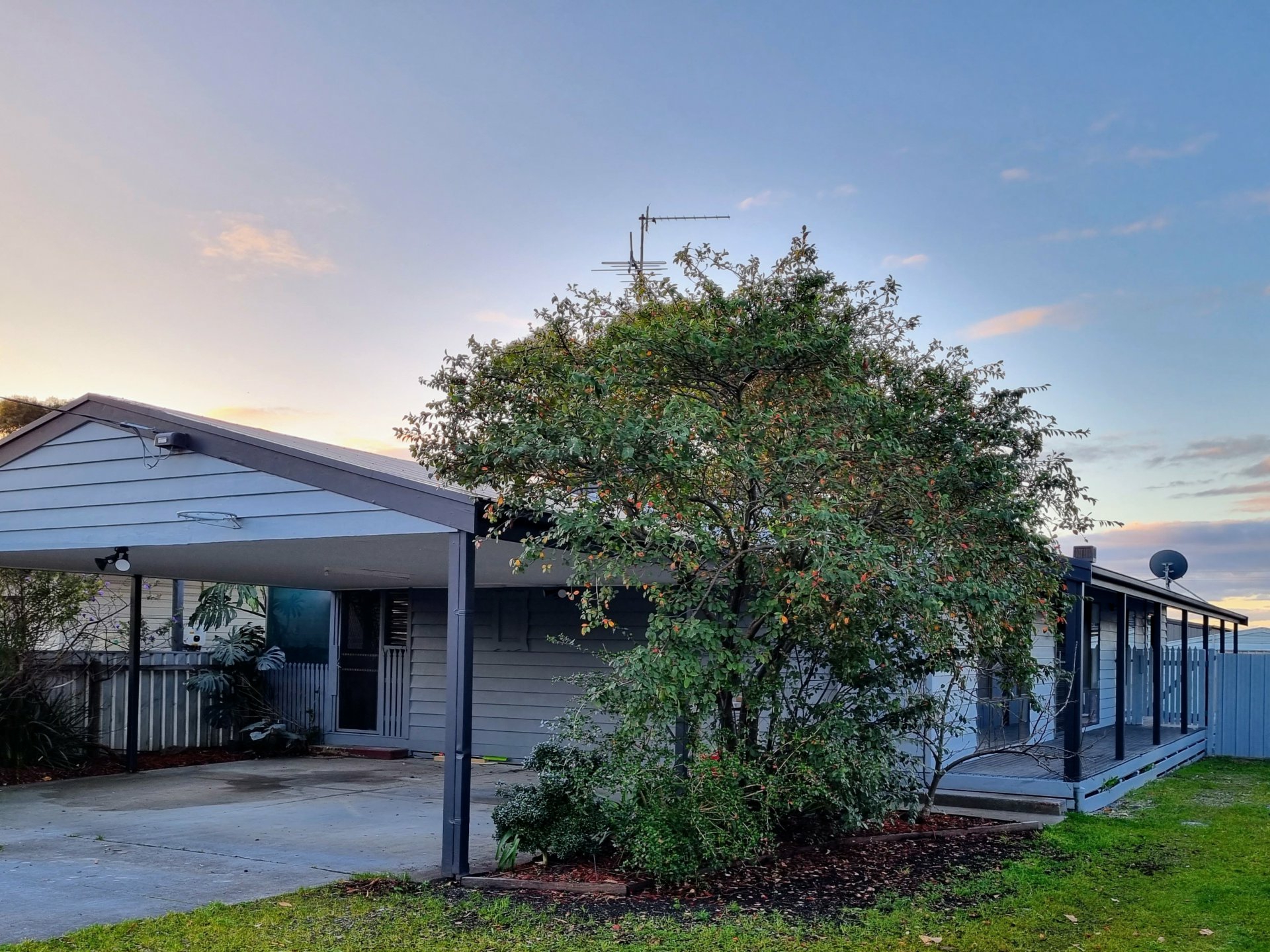 14 Carl Street, SOUTH DUDLEY