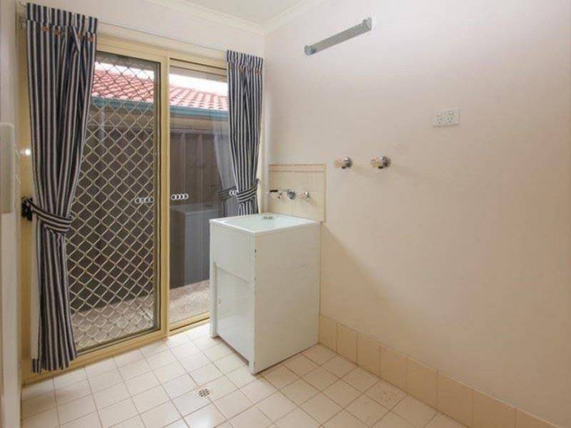 2/43-45 Chynoweth Avenue, HACKHAM
