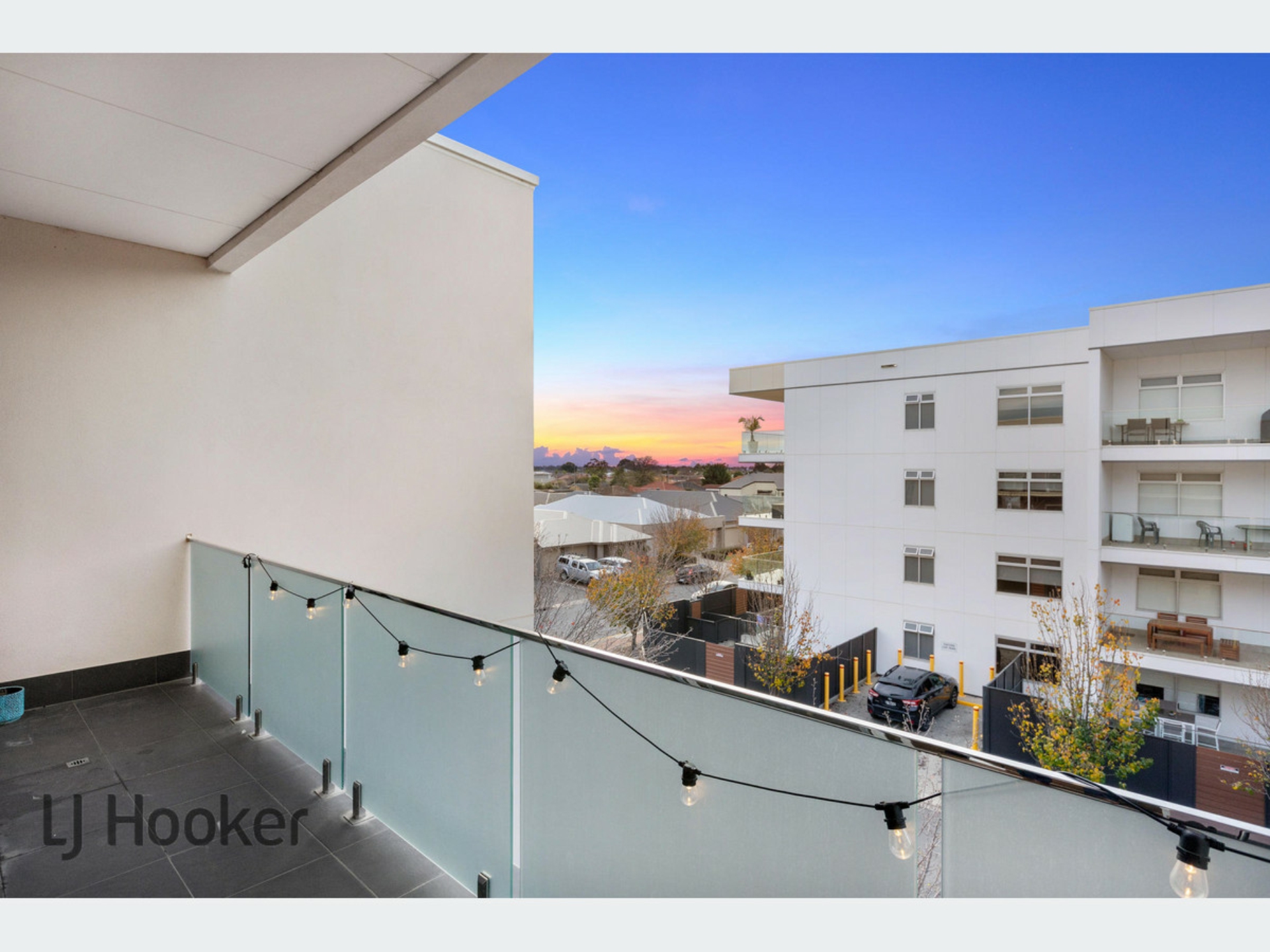 209/25 Warner Avenue Findon SA