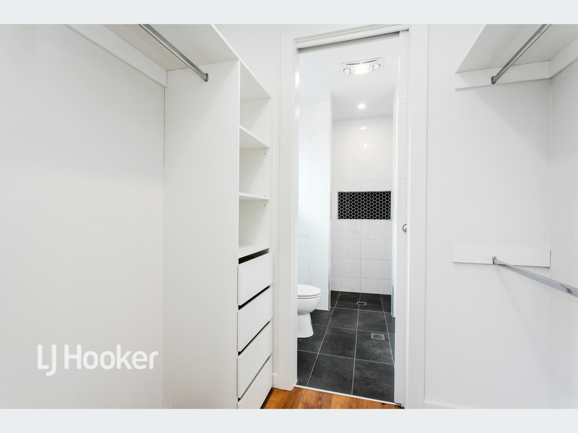 15A Lucerne Grove, FINDON