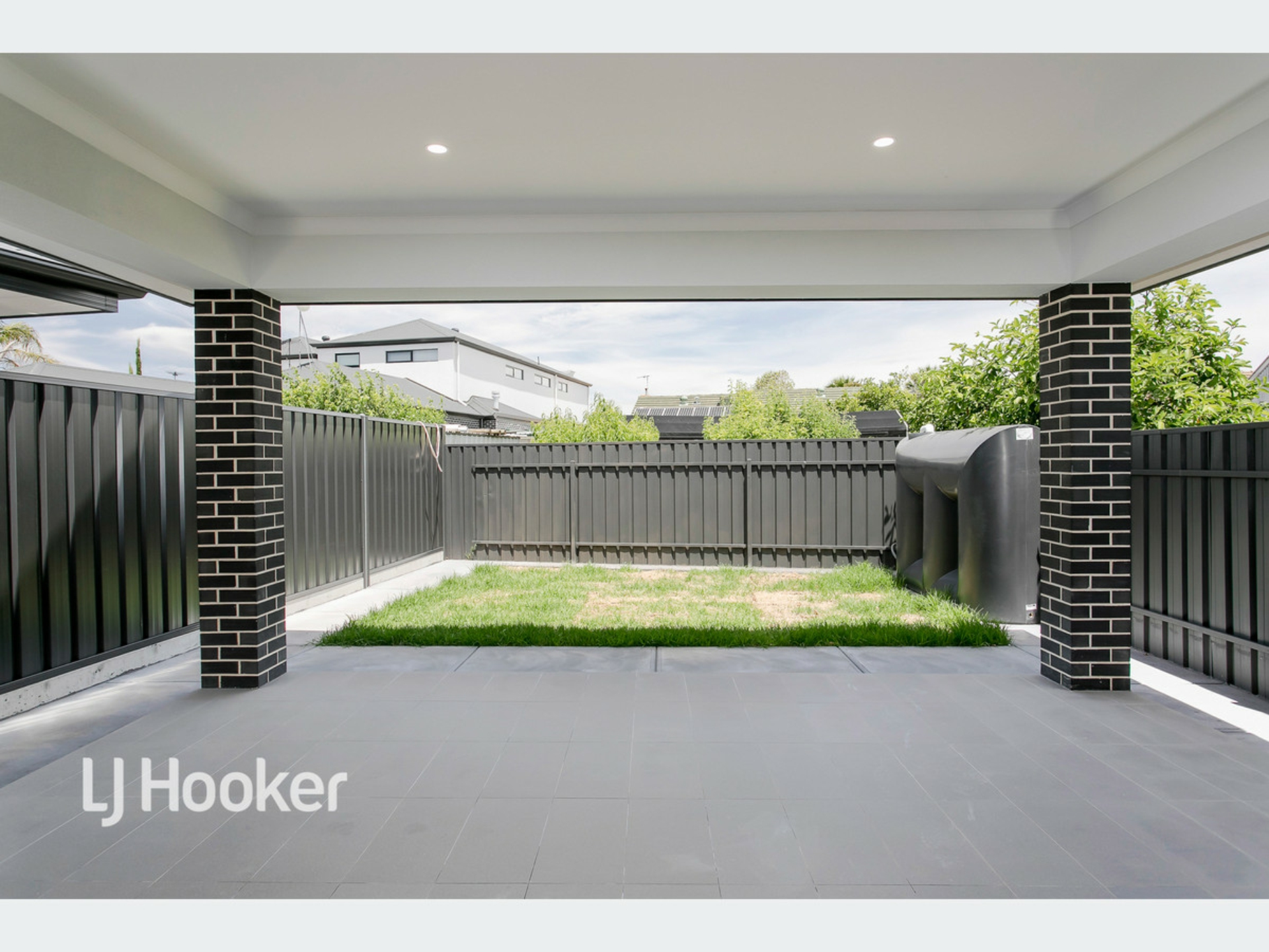 15A Lucerne Grove, FINDON