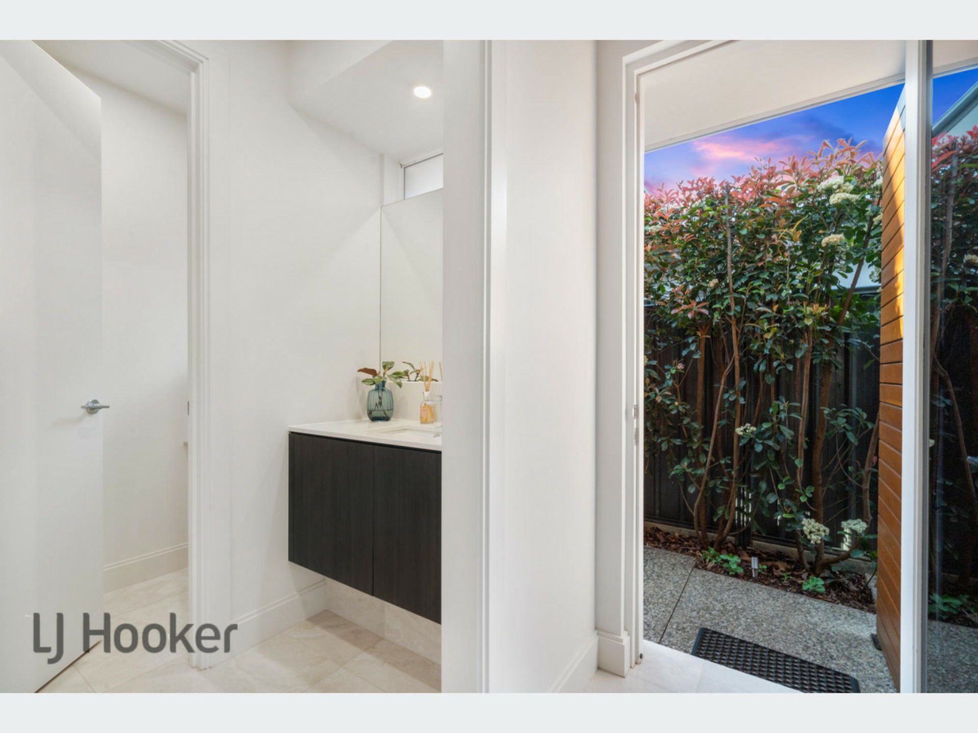 53 Condon Drive, LIGHTSVIEW