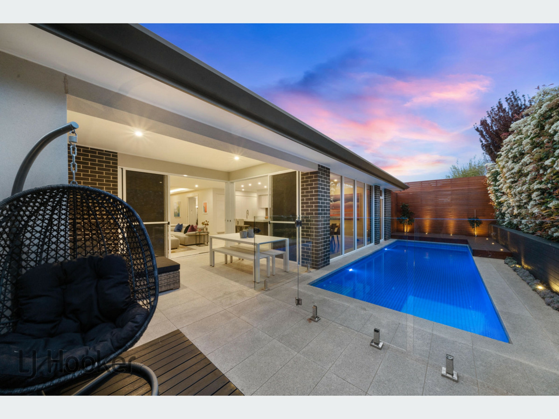 53 Condon Drive, LIGHTSVIEW