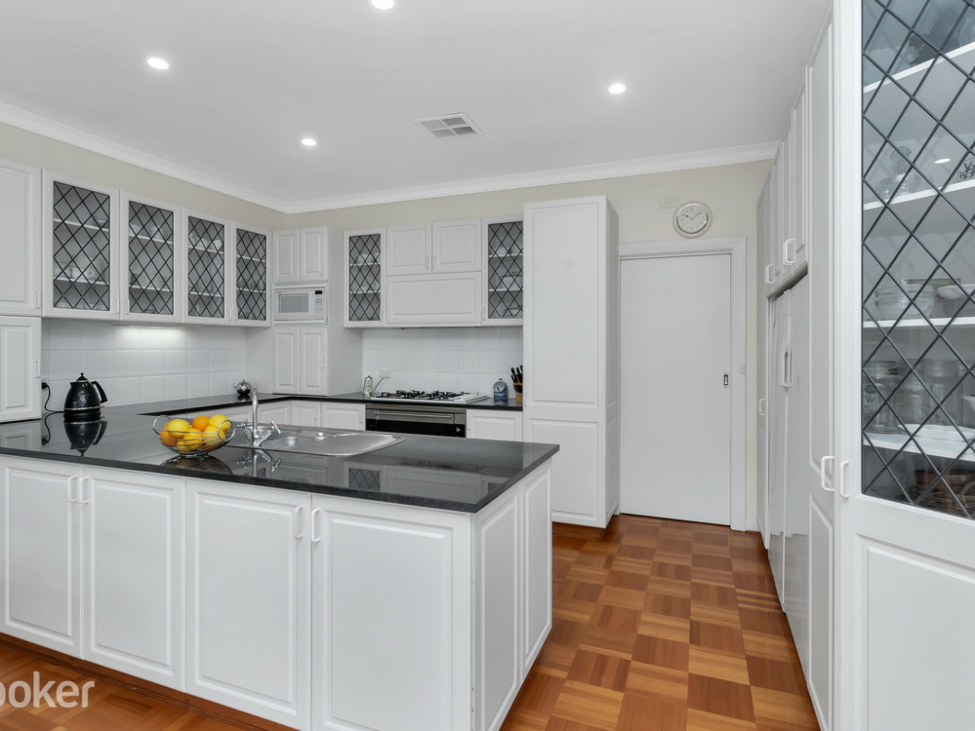 22 Fulham Park Drive, LOCKLEYS