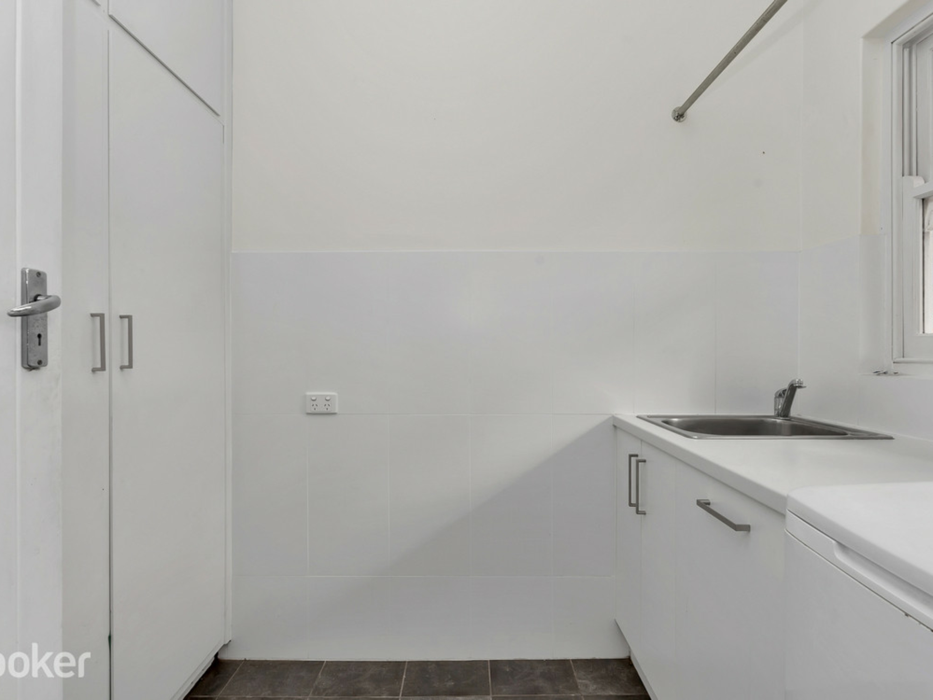 22 Fulham Park Drive, LOCKLEYS
