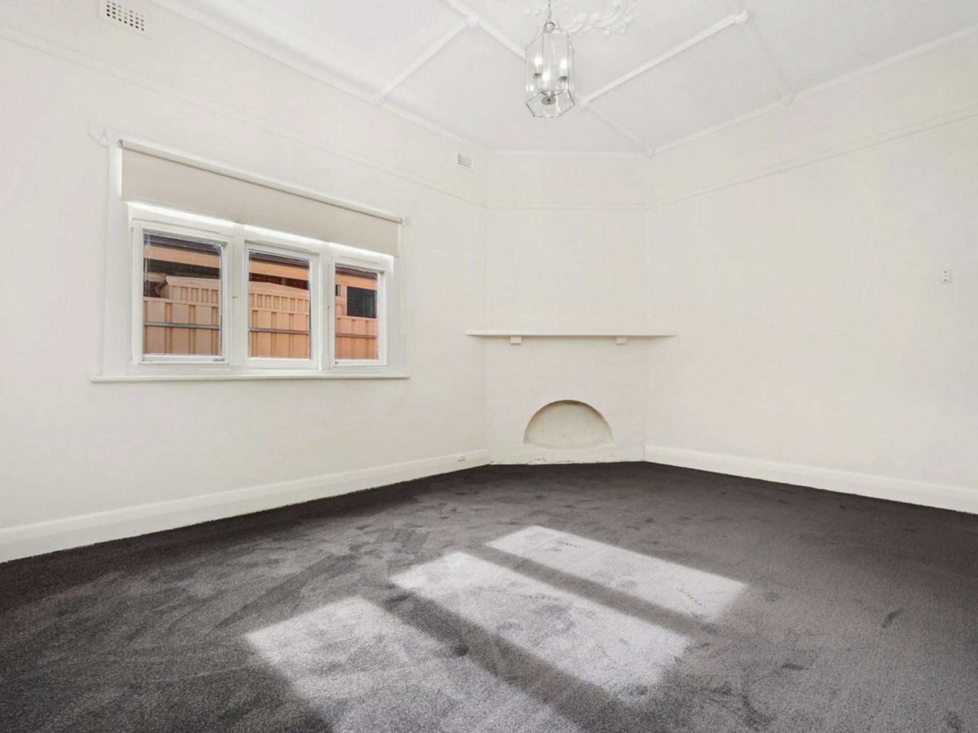 12 Pearse Street, UNDERDALE