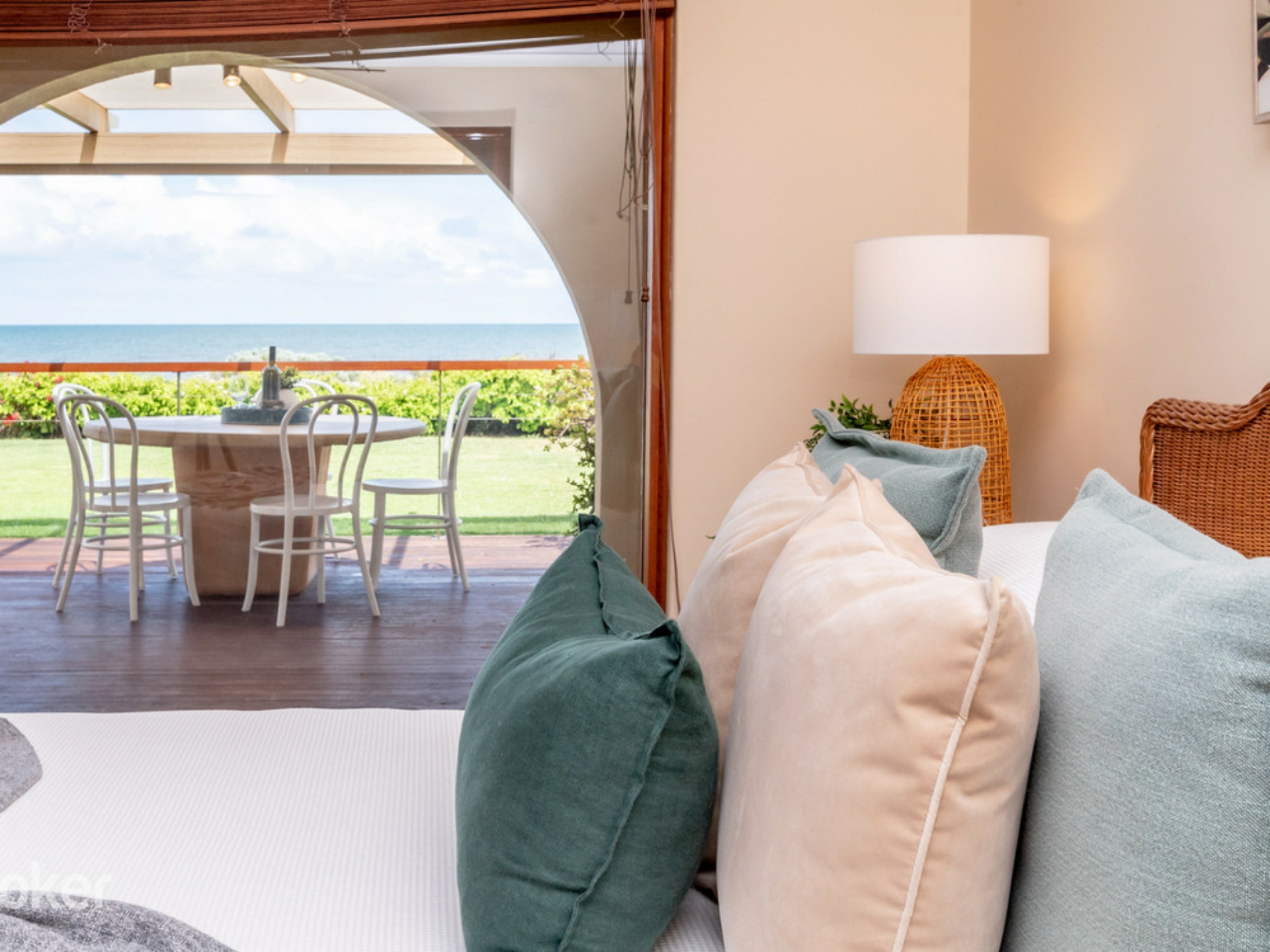 46 Sandpiper Place, WEST LAKES SHORE