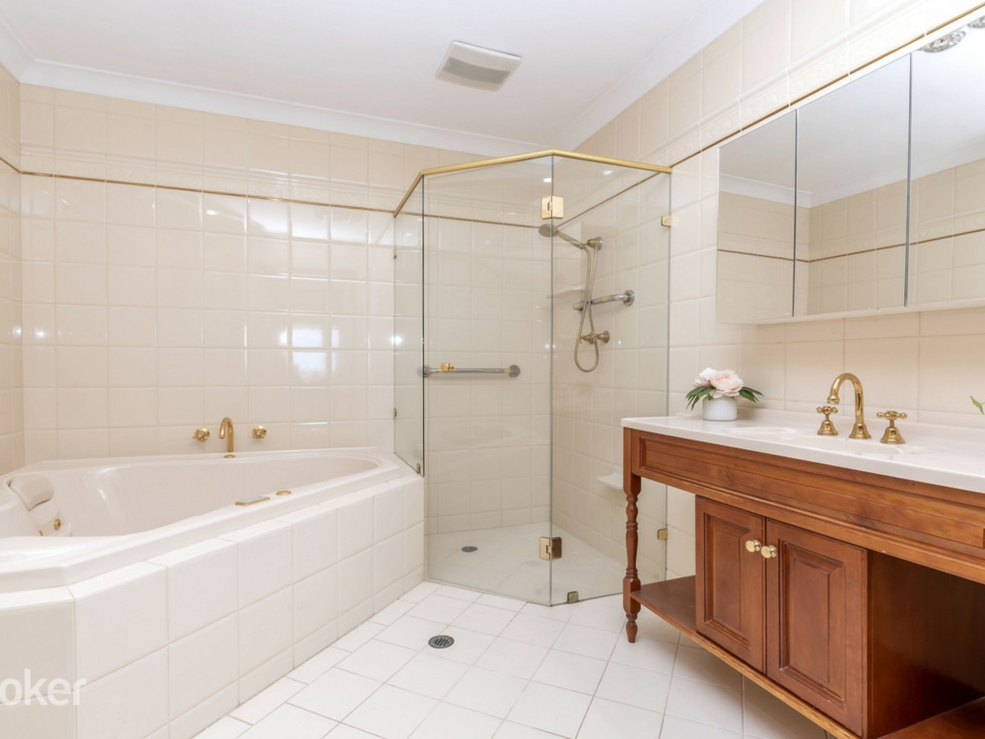 46 Sandpiper Place, WEST LAKES SHORE
