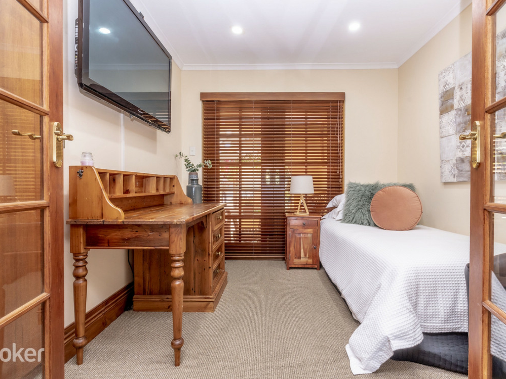 46 Sandpiper Place, WEST LAKES SHORE