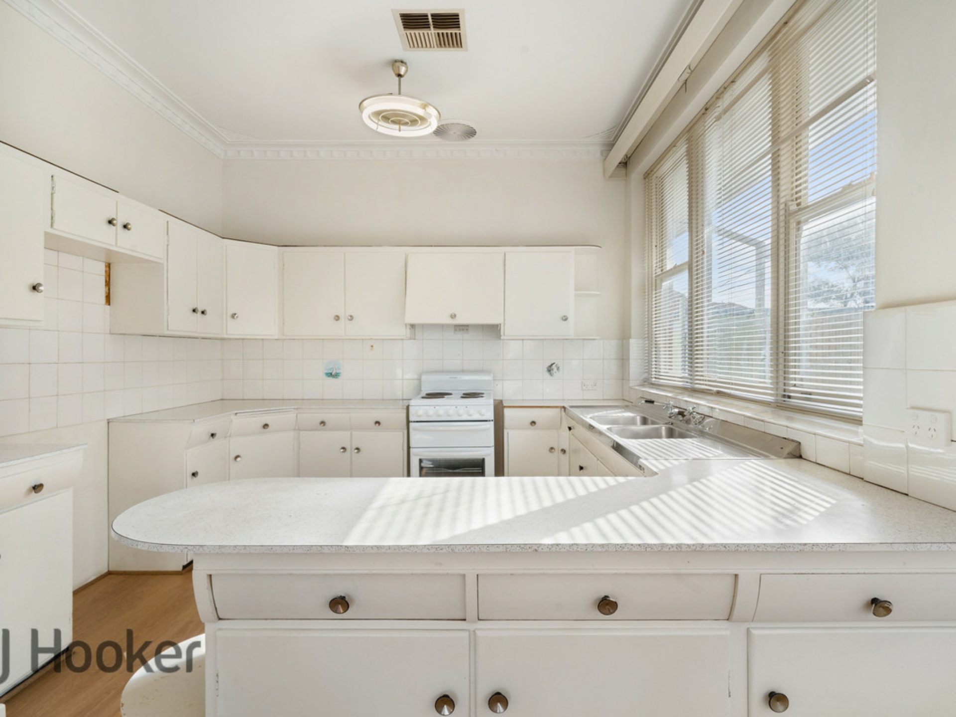 4 Tyrie Avenue, FINDON