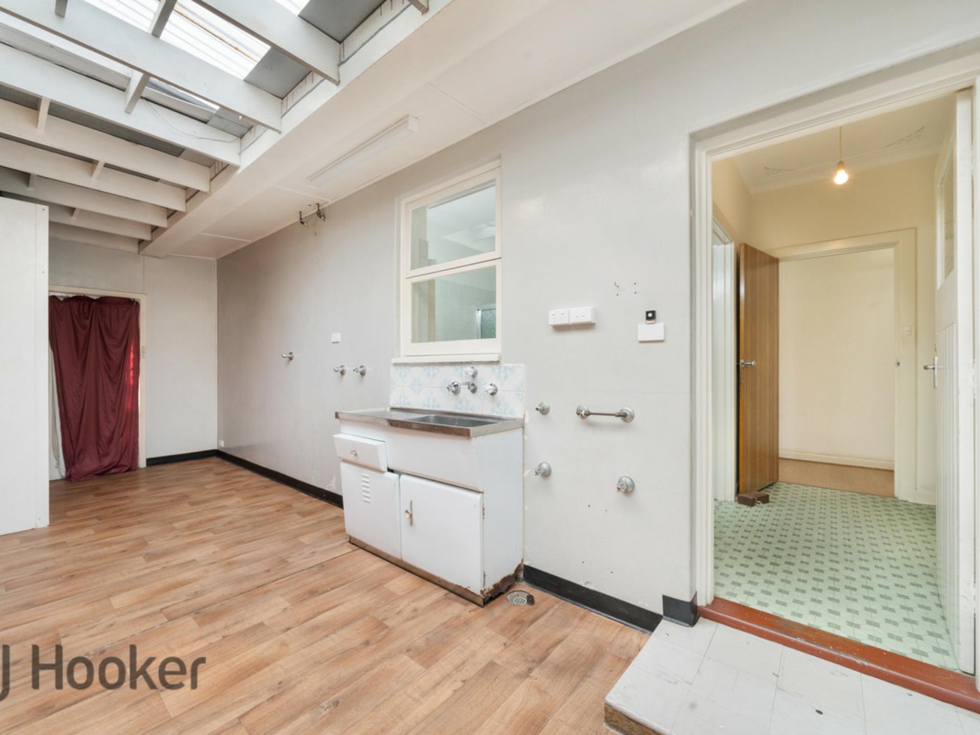 4 Tyrie Avenue, FINDON