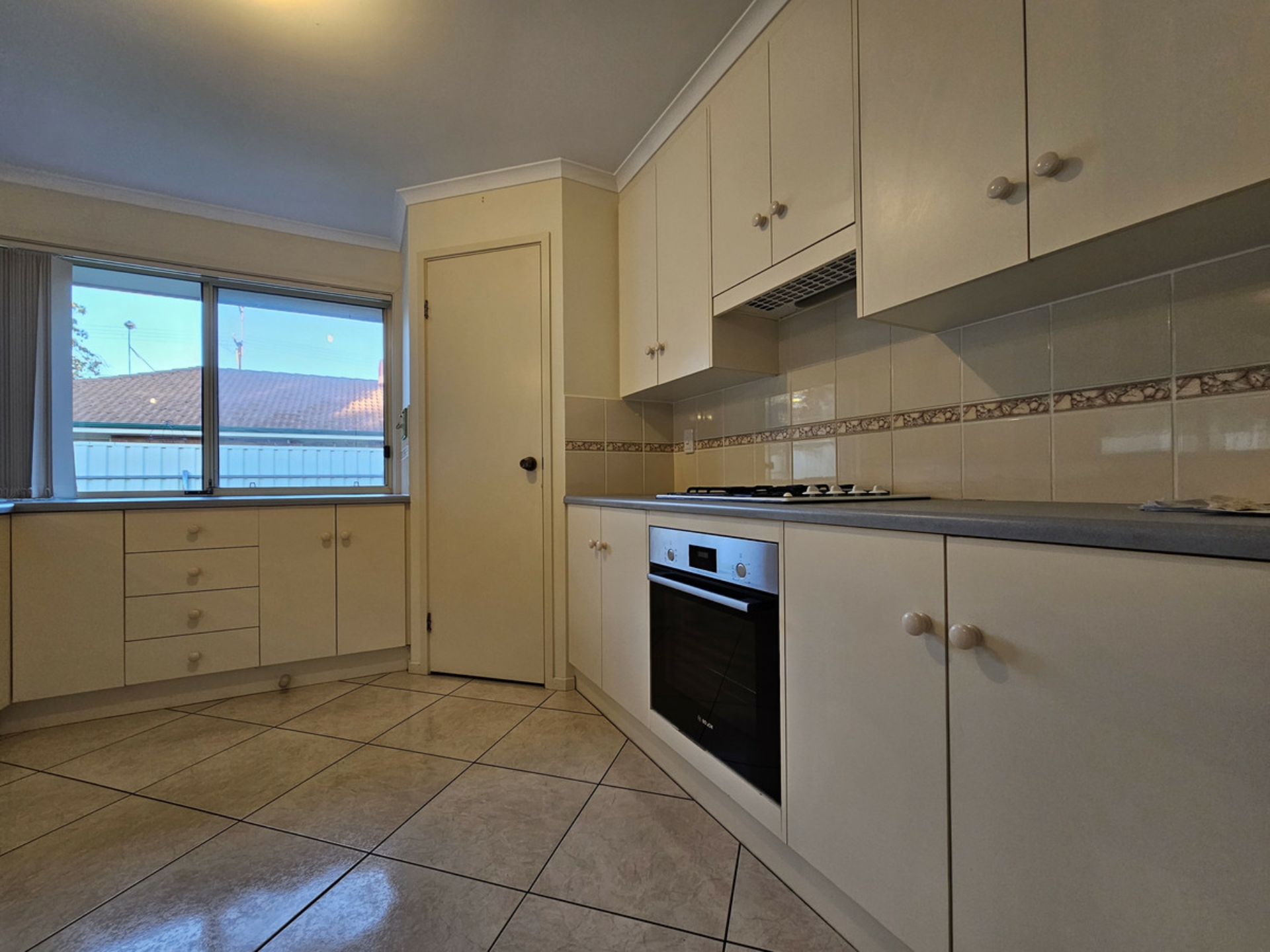 2A Kingborn Avenue, SEATON
