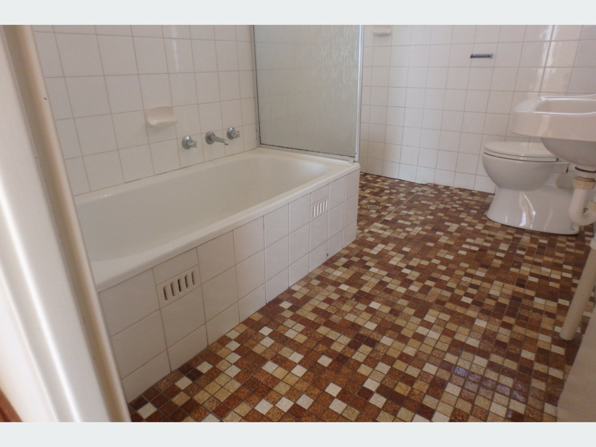 8/235 Findon Road Findon SA