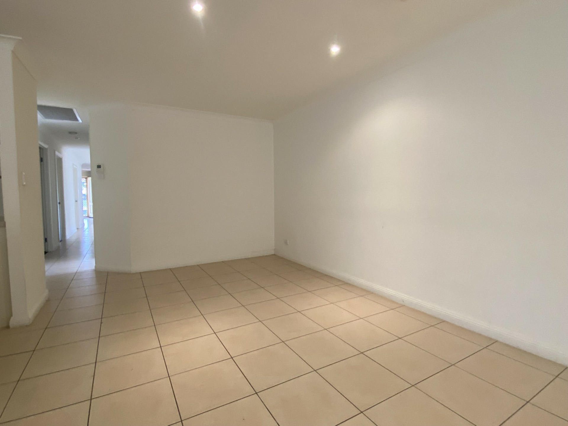 16 Carnarvon Parade, WEST CROYDON
