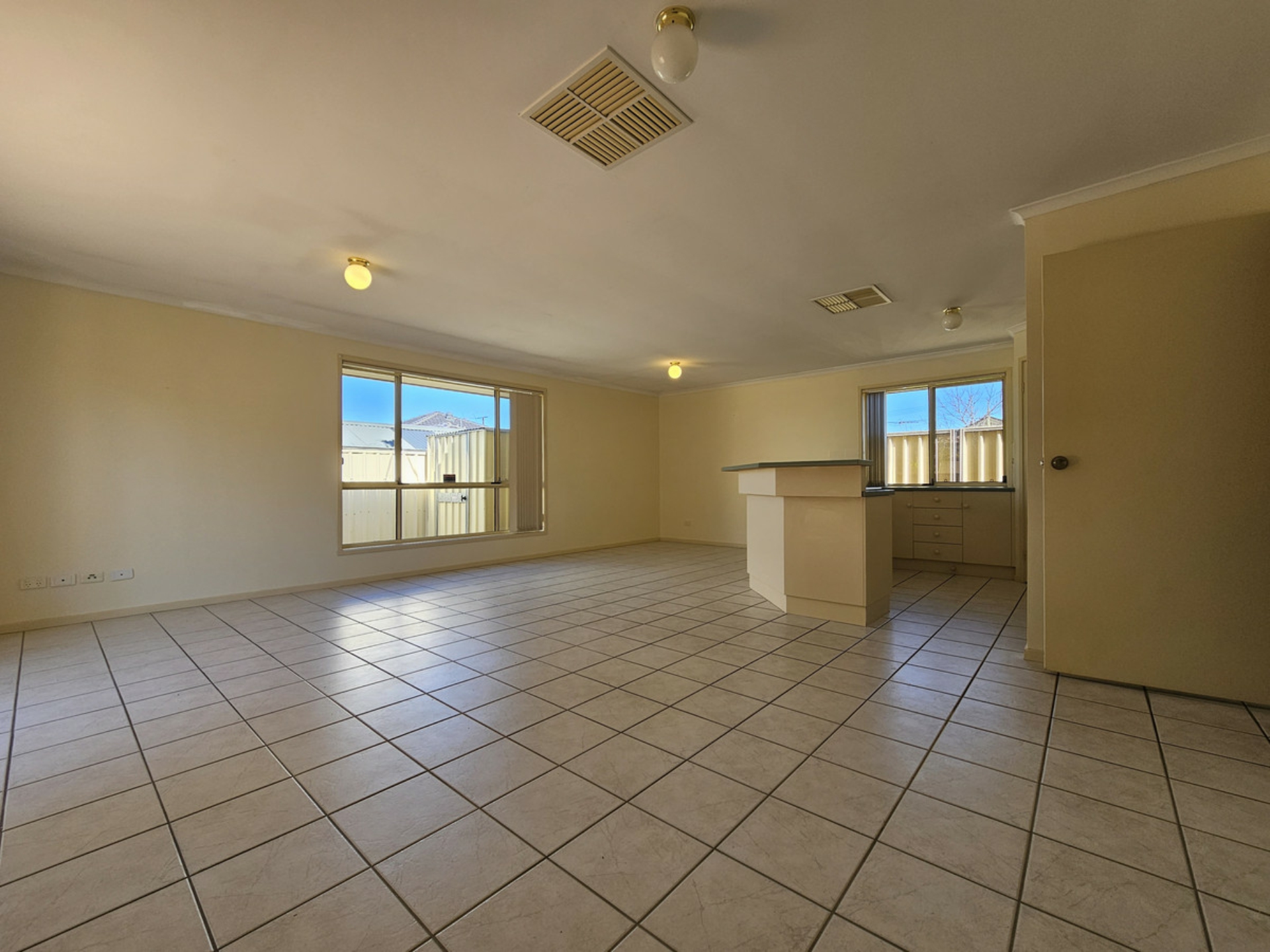 2A Kingborn Avenue, SEATON
