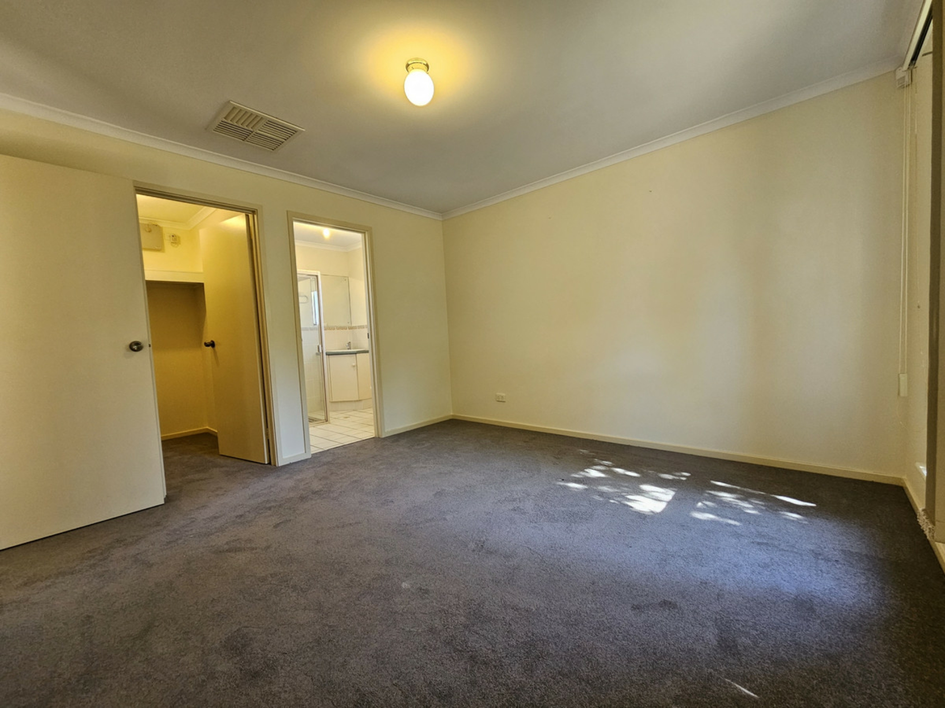 2A Kingborn Avenue, SEATON