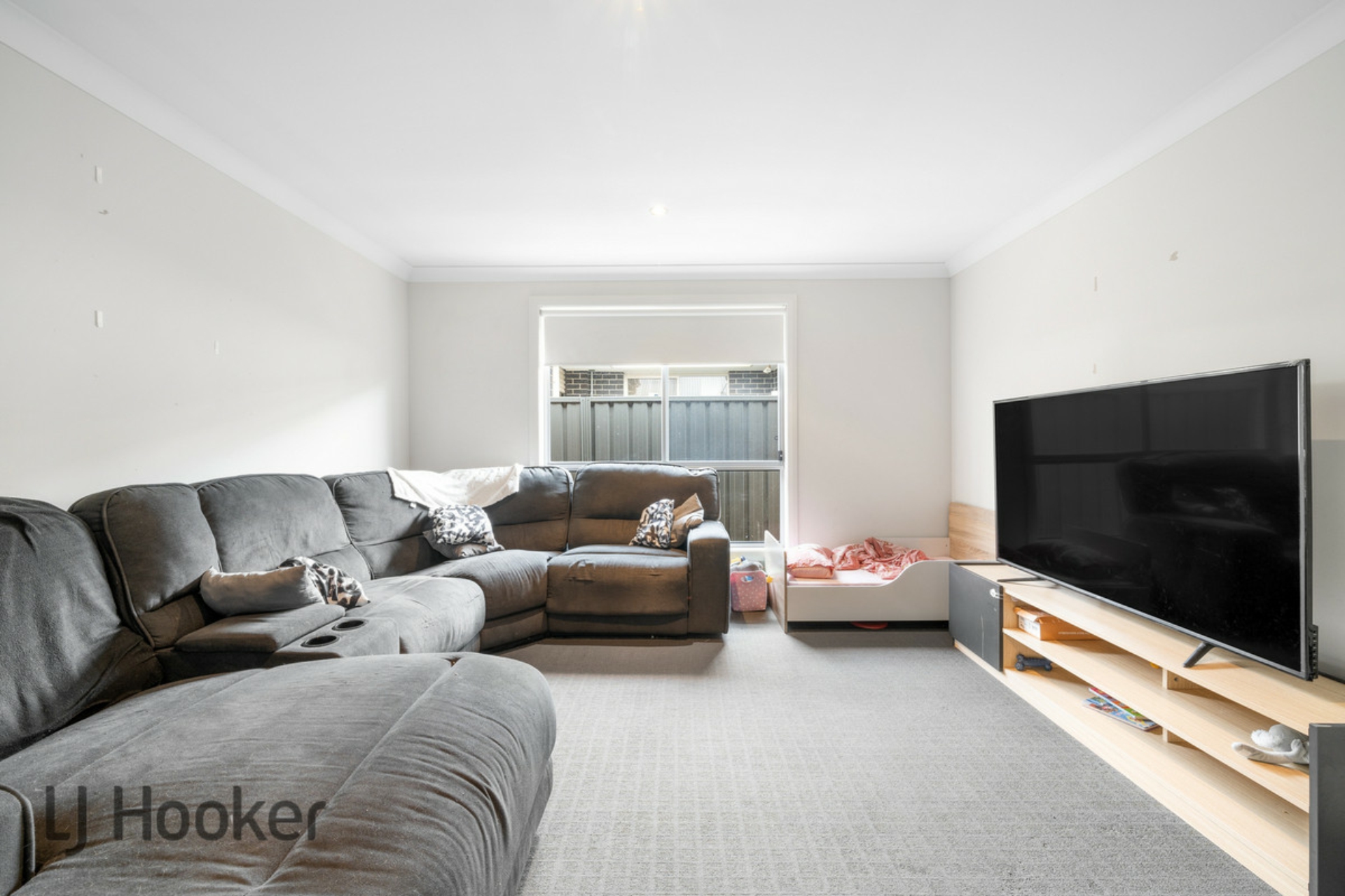 22 Burley Griffin Drive, Andrews Farm