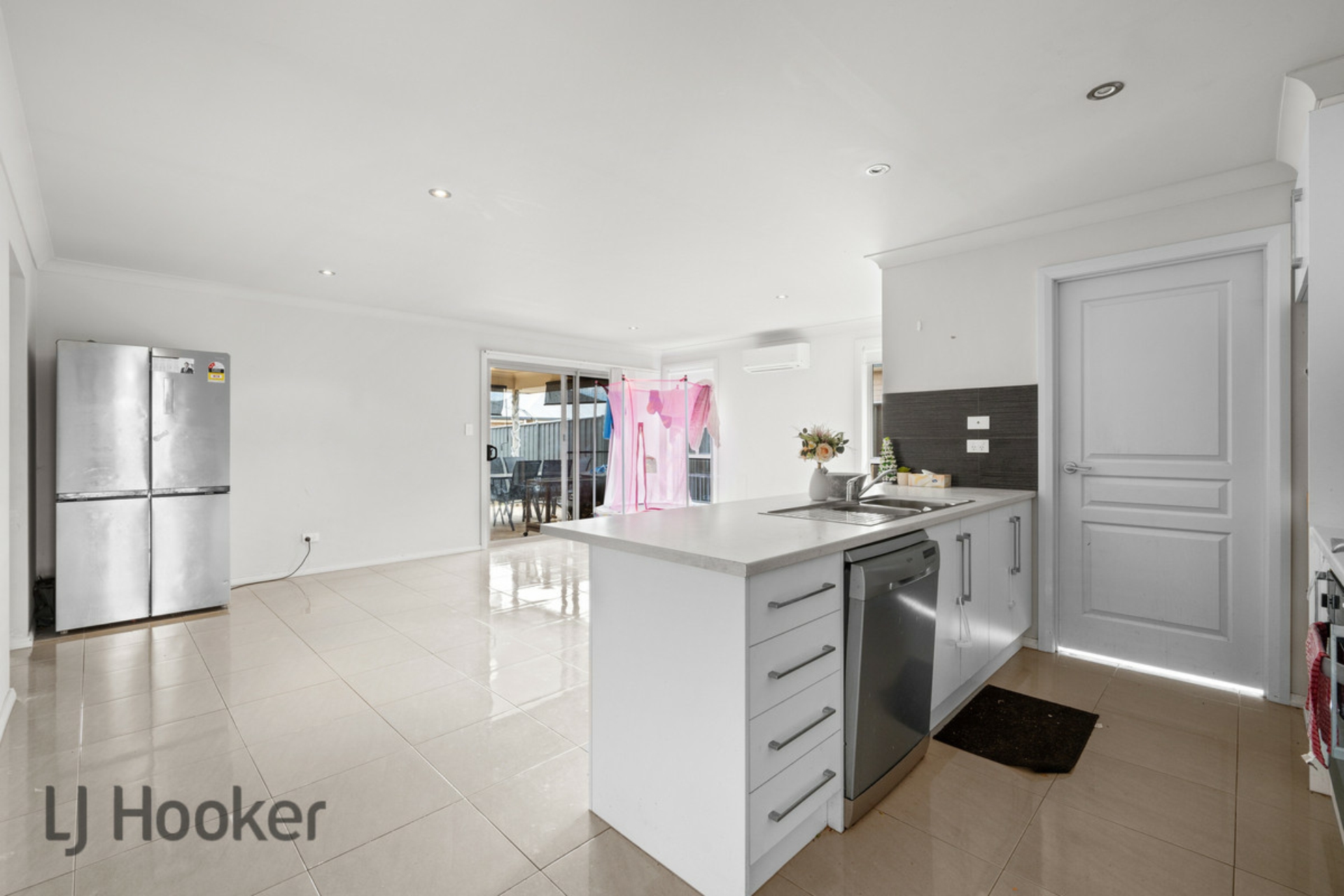 22 Burley Griffin Drive, Andrews Farm