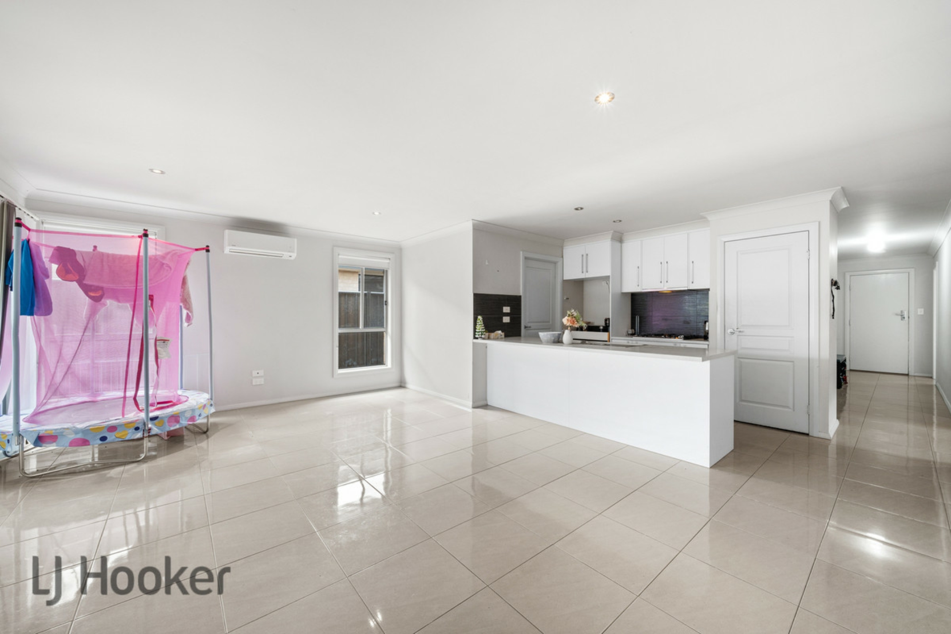 22 Burley Griffin Drive, Andrews Farm