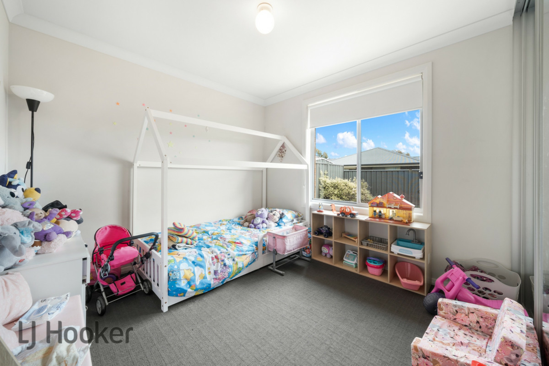 22 Burley Griffin Drive, Andrews Farm