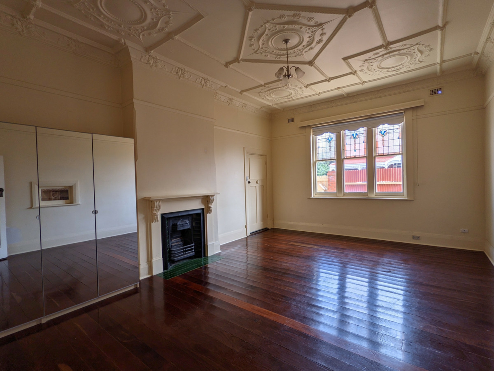 1/6 Ebor Avenue, MILE END