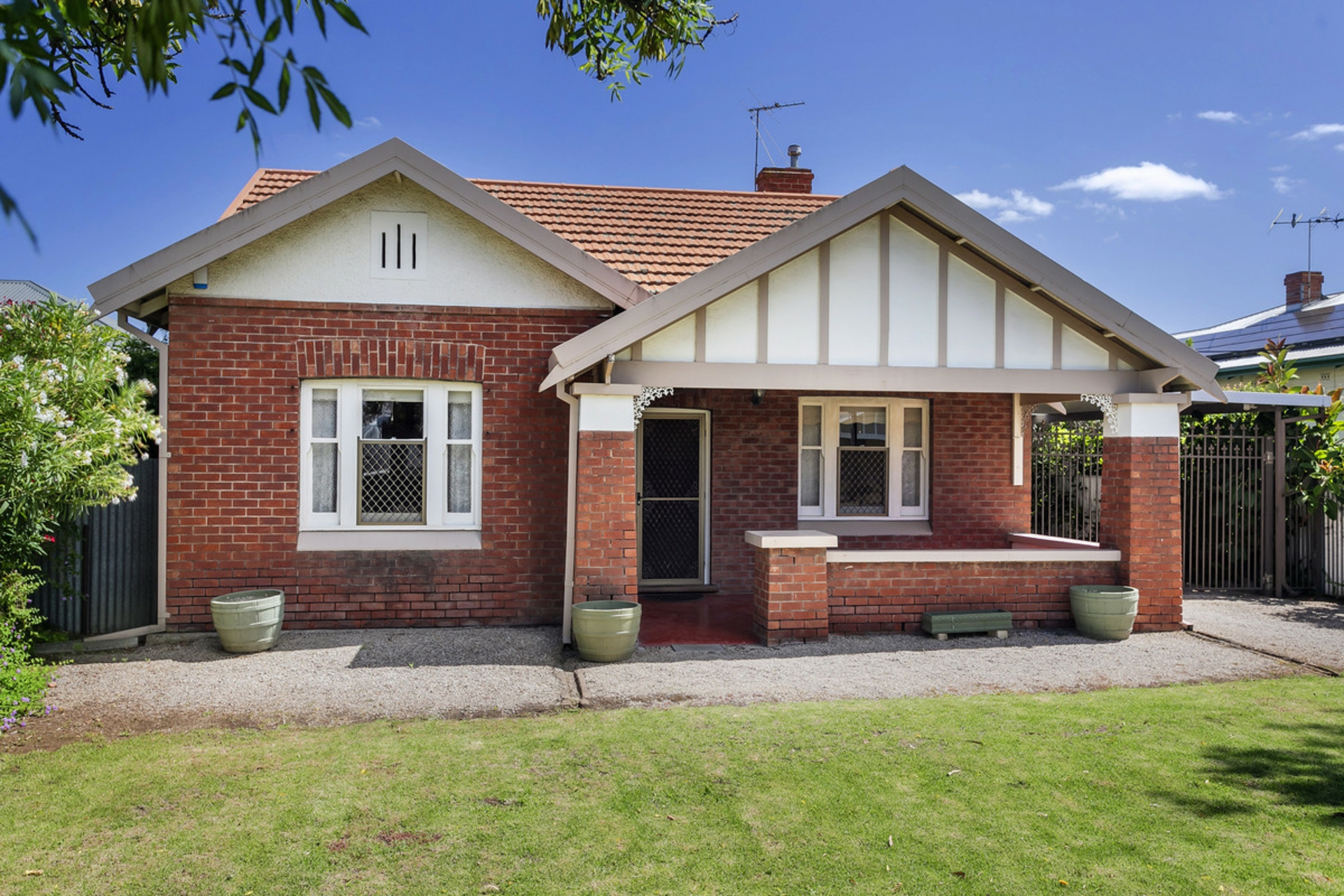 4 White Street, ALLENBY GARDENS