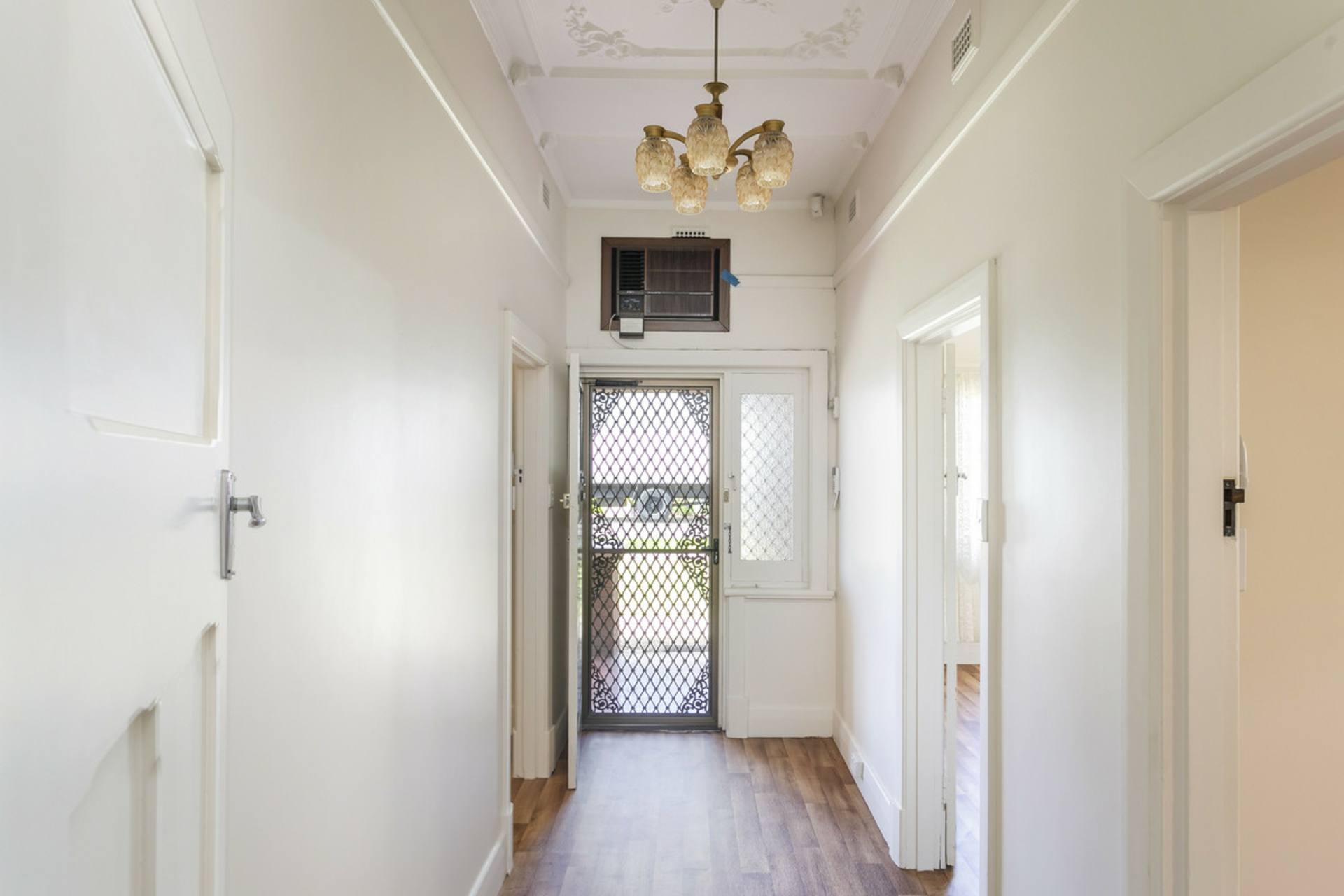 4 White Street, ALLENBY GARDENS