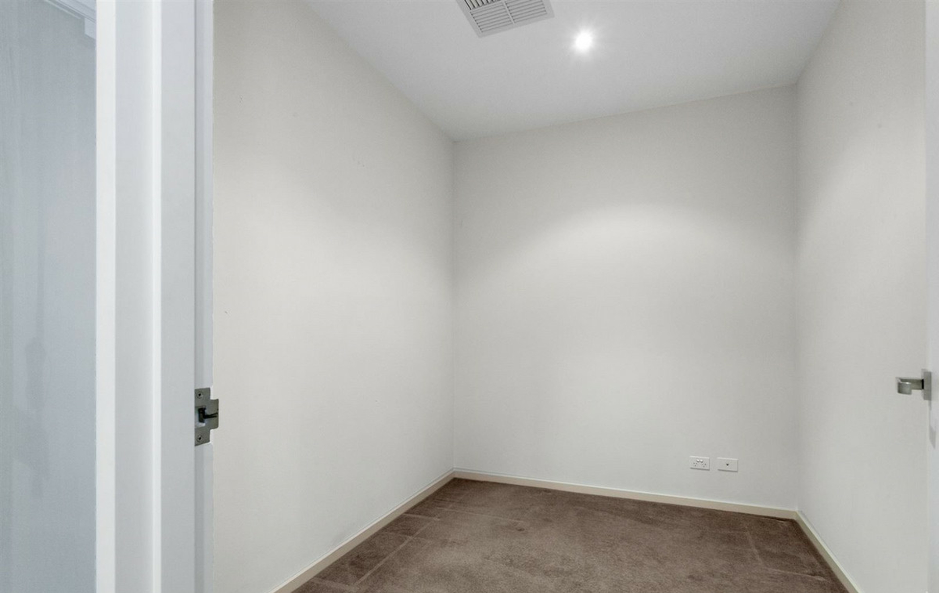17/155 Brebner Drive, WEST LAKES