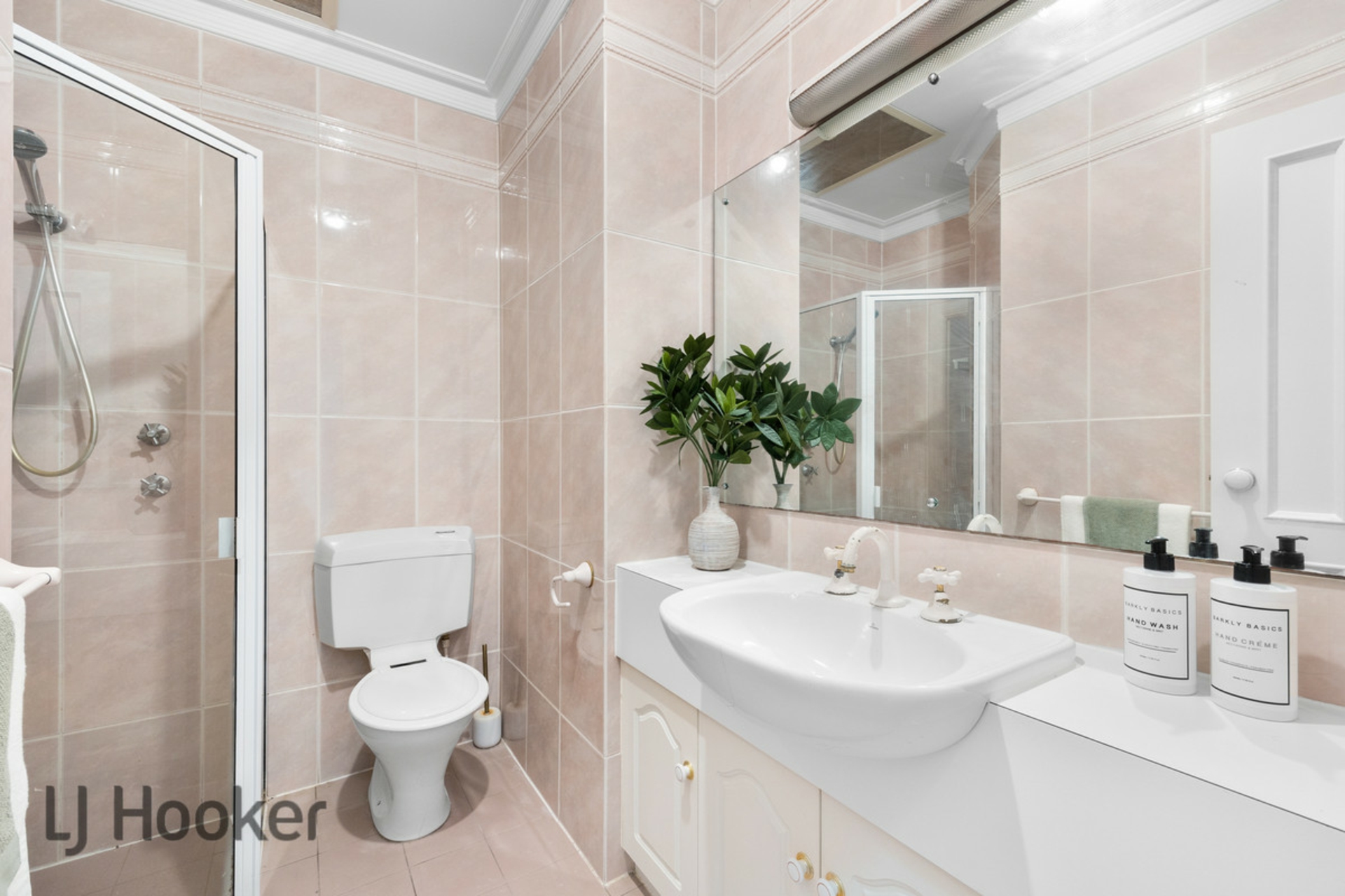 16 Bath Street, GLENELG SOUTH