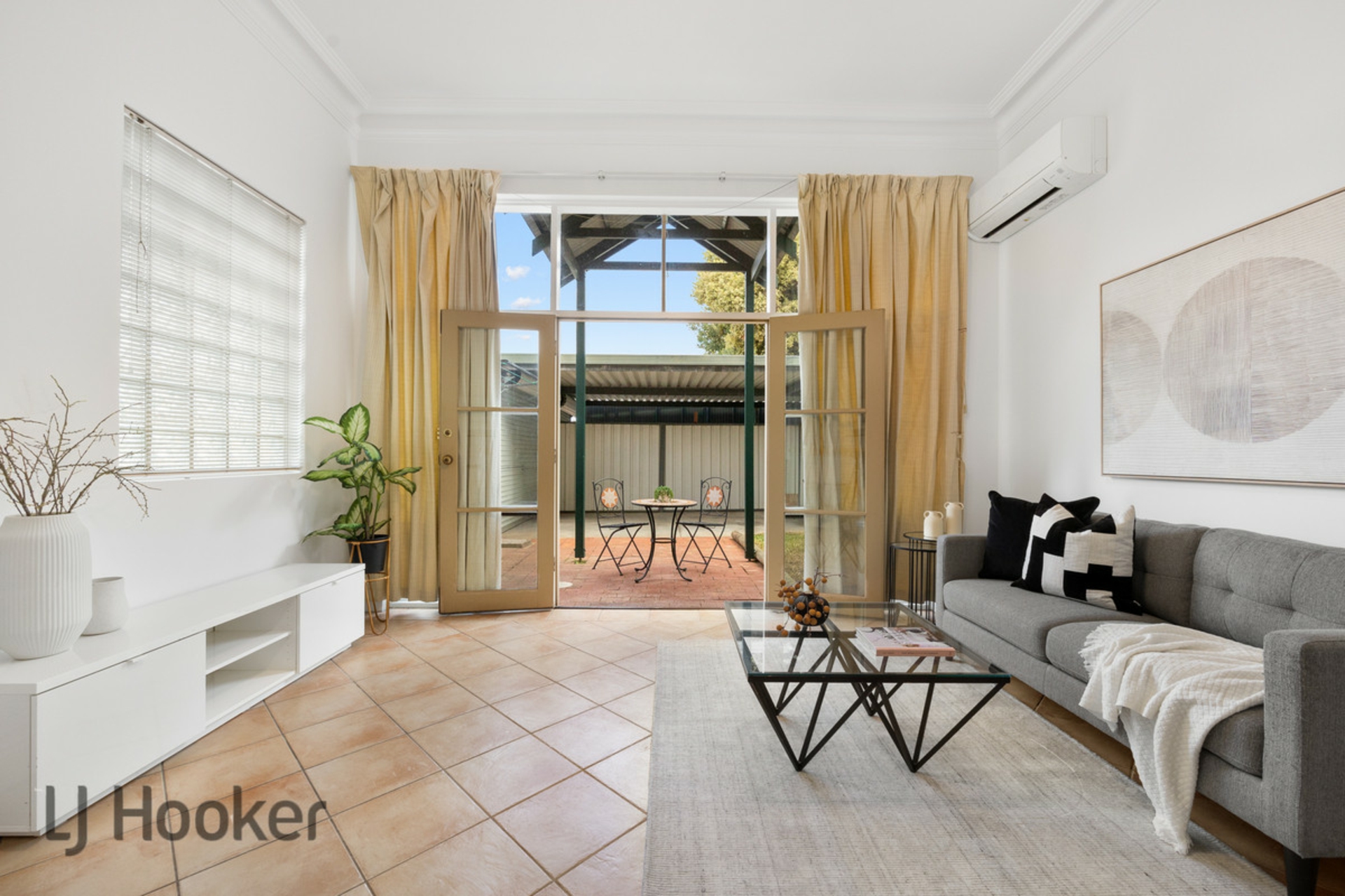 16 Bath Street, GLENELG SOUTH