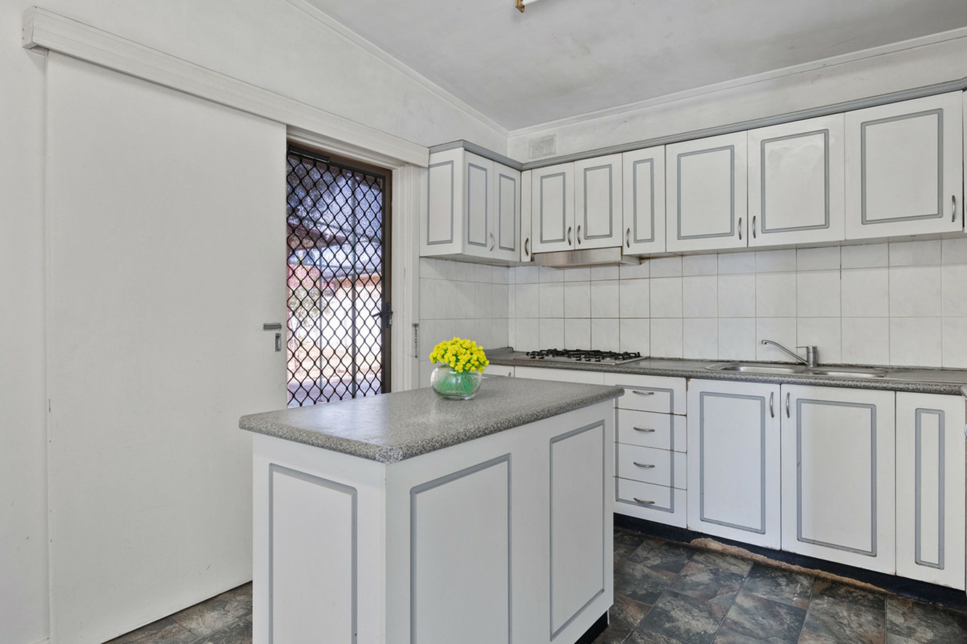 49 Dudley Crescent, MANSFIELD PARK