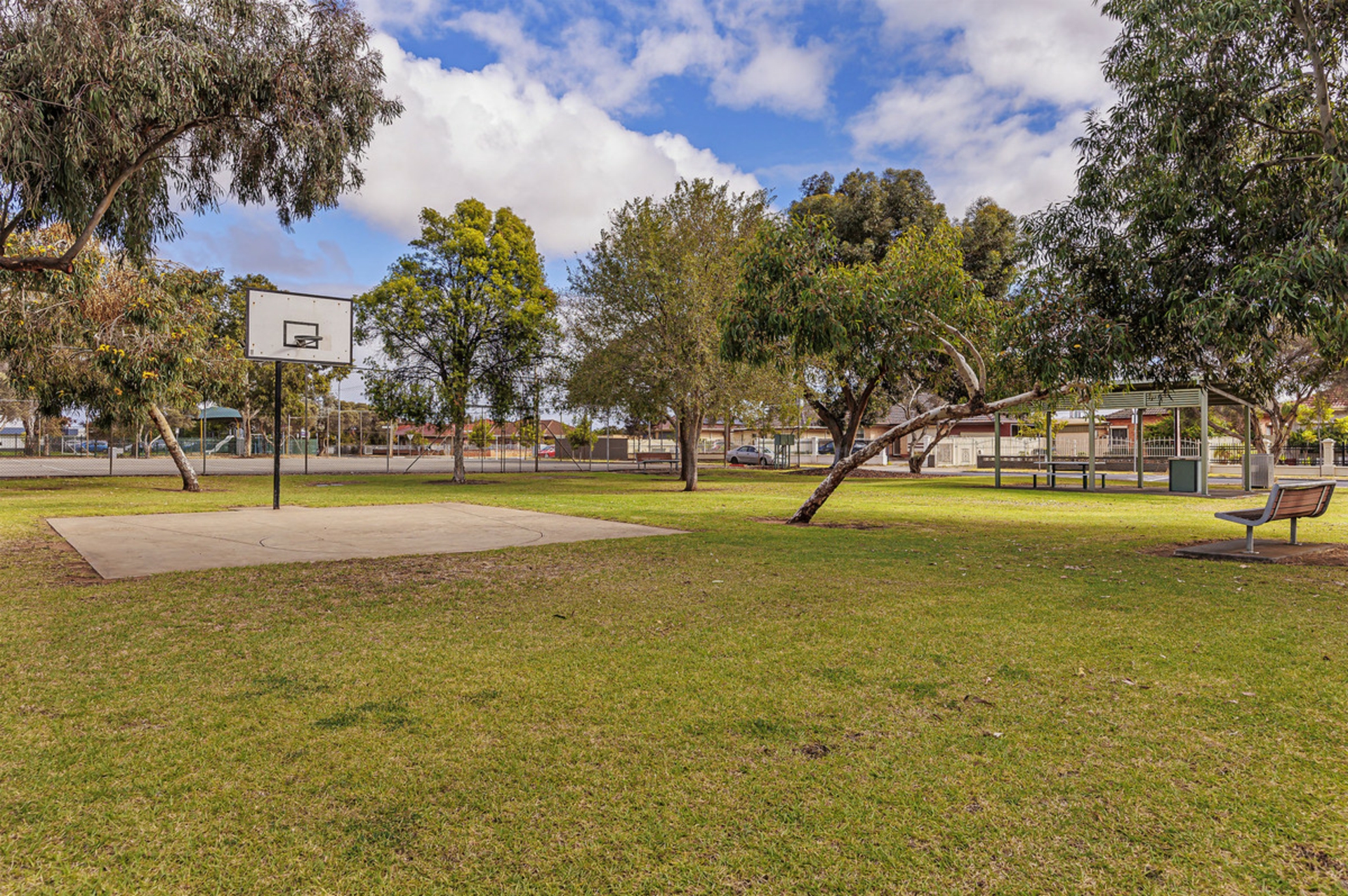 49 Dudley Crescent, MANSFIELD PARK