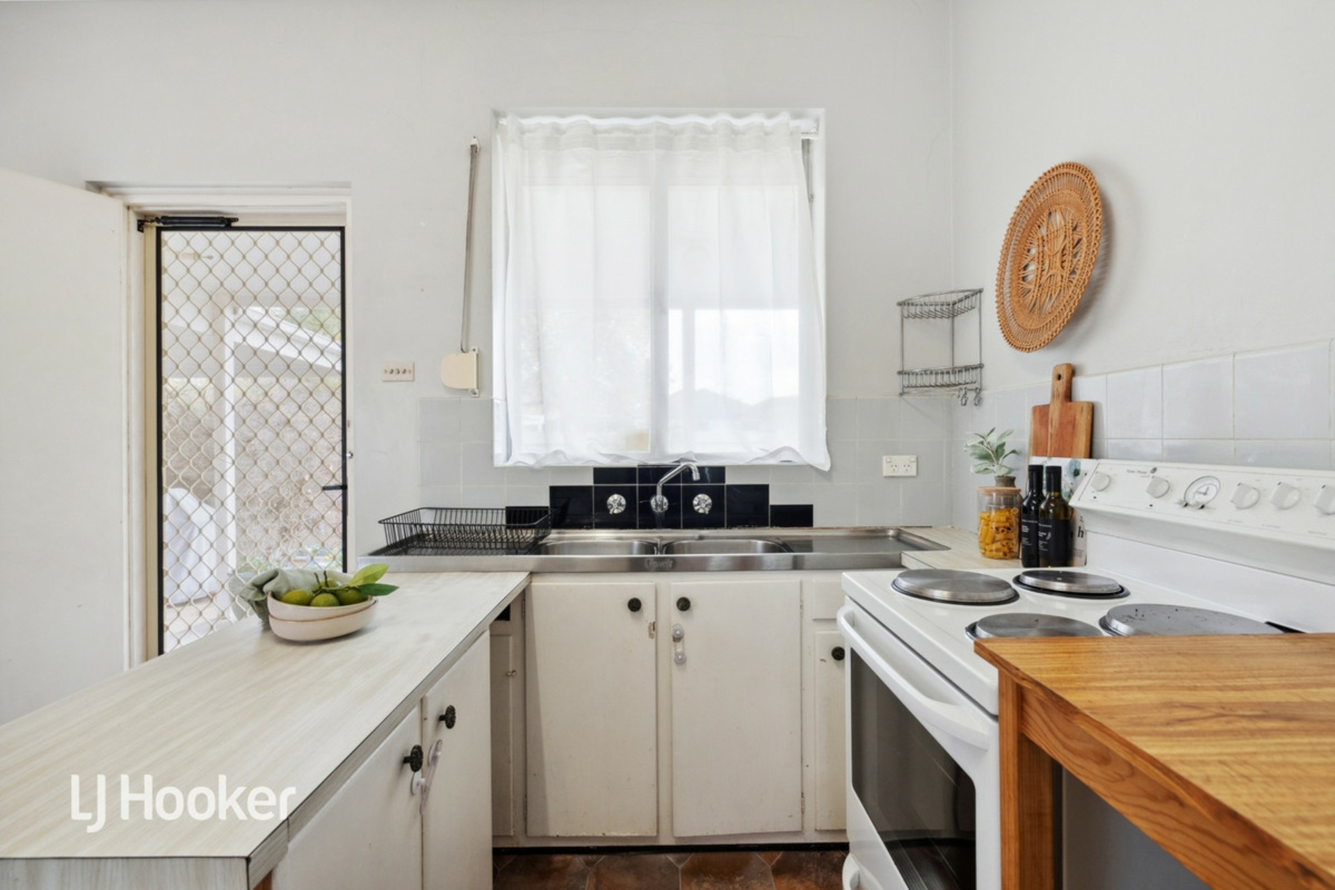 36 Autumn Avenue, LOCKLEYS