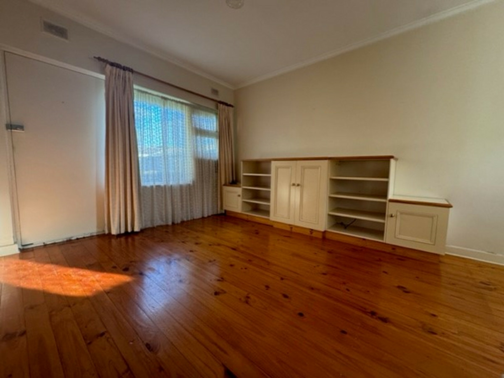 9/37 Pier Street, GLENELG