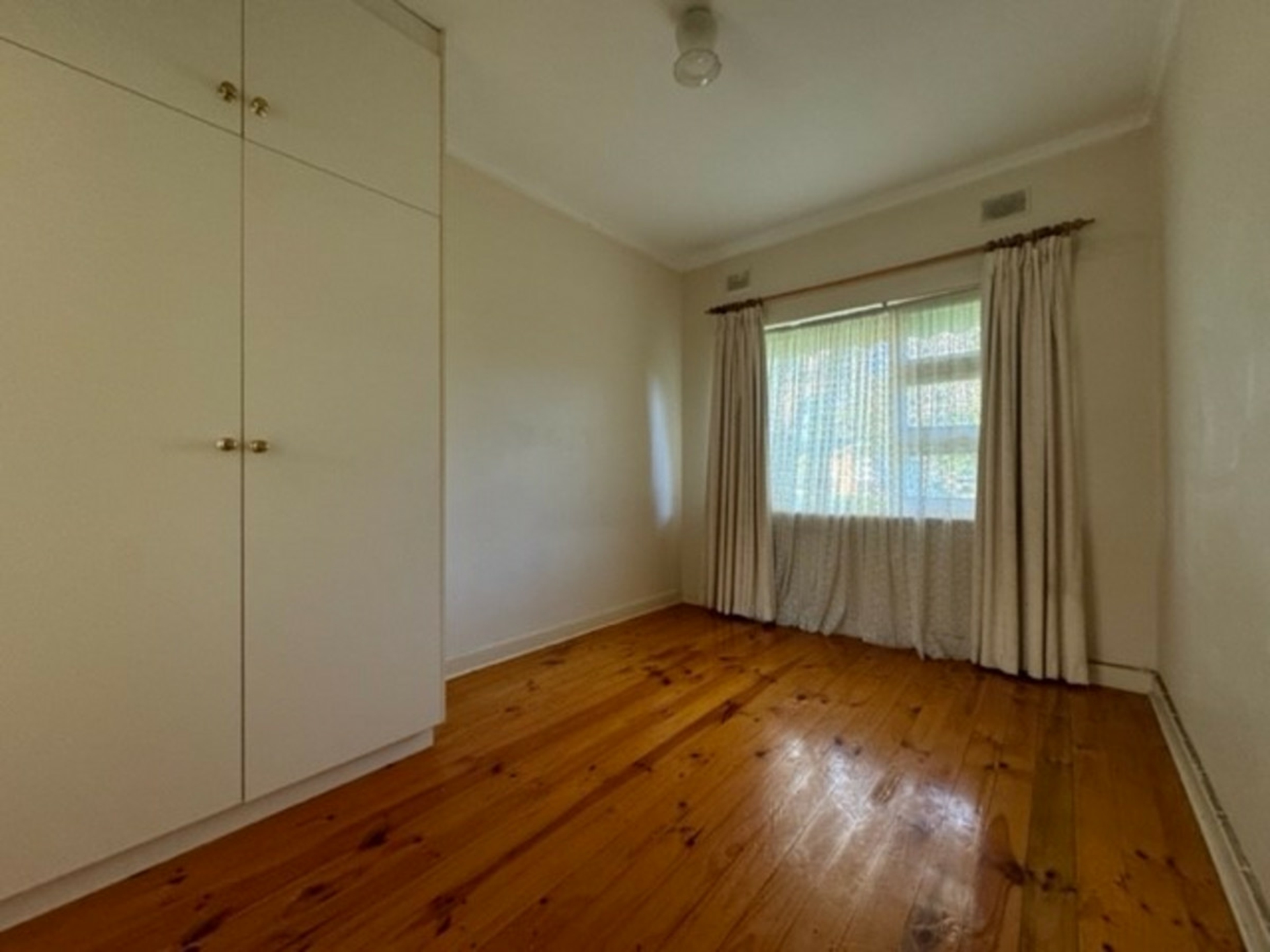 9/37 Pier Street, GLENELG