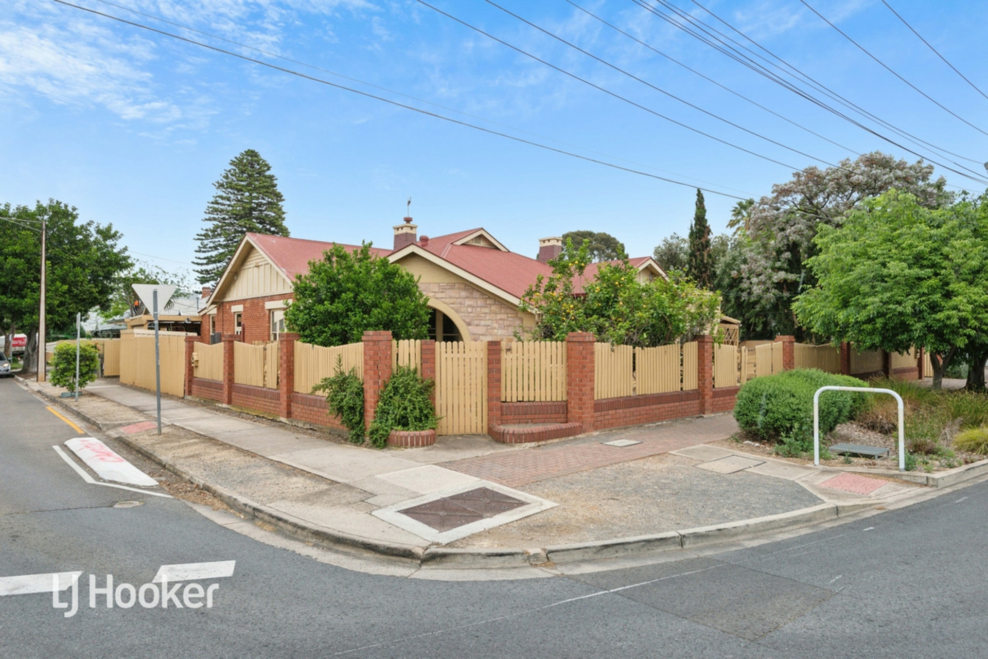 6 Ebor Avenue, MILE END