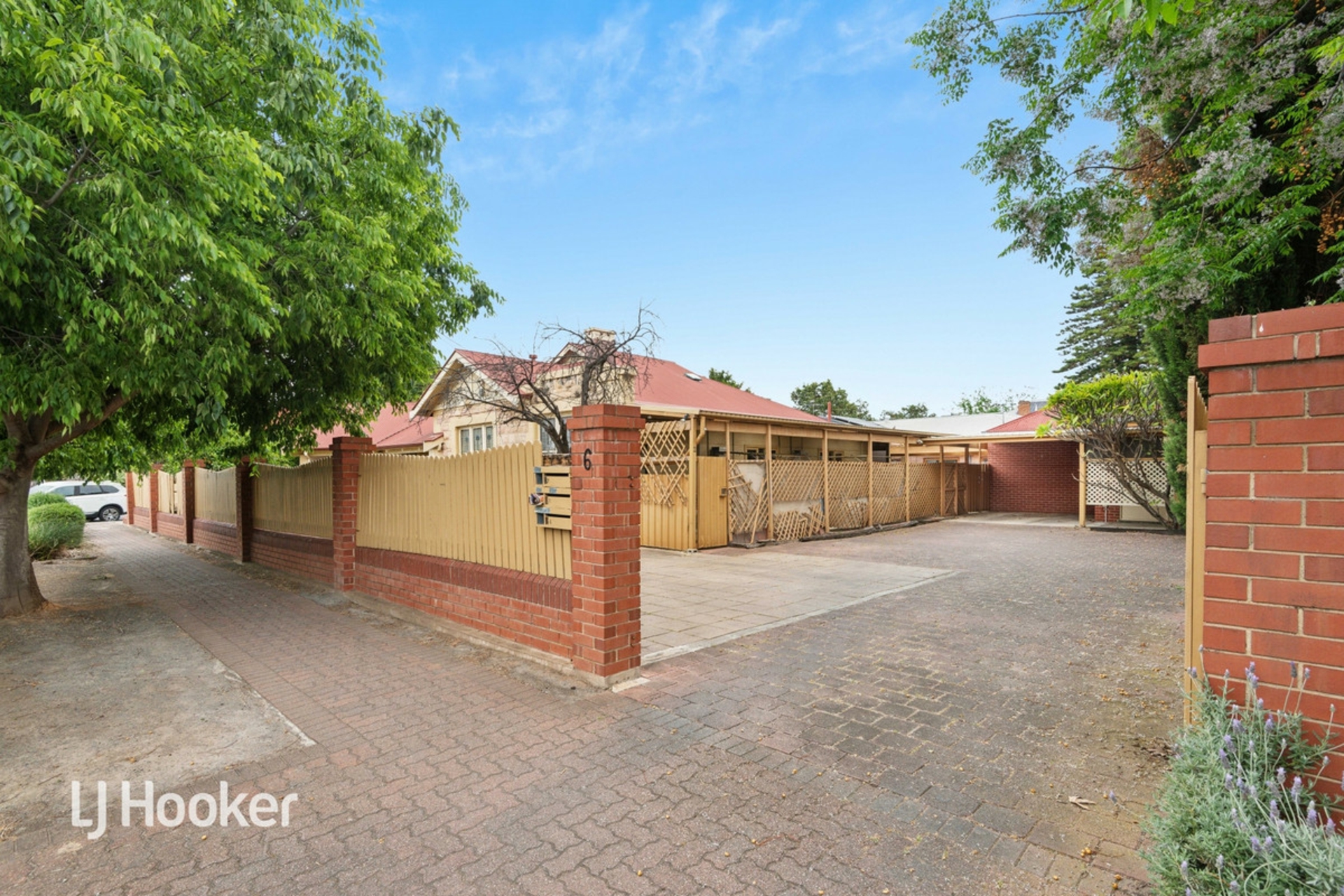6 Ebor Avenue, MILE END